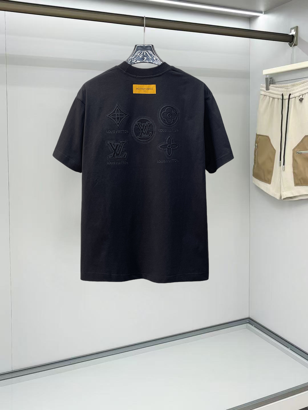 LV路易威登A貨短袖T恤 黑色壓紋LOGO簡約百搭男士休閒上衣