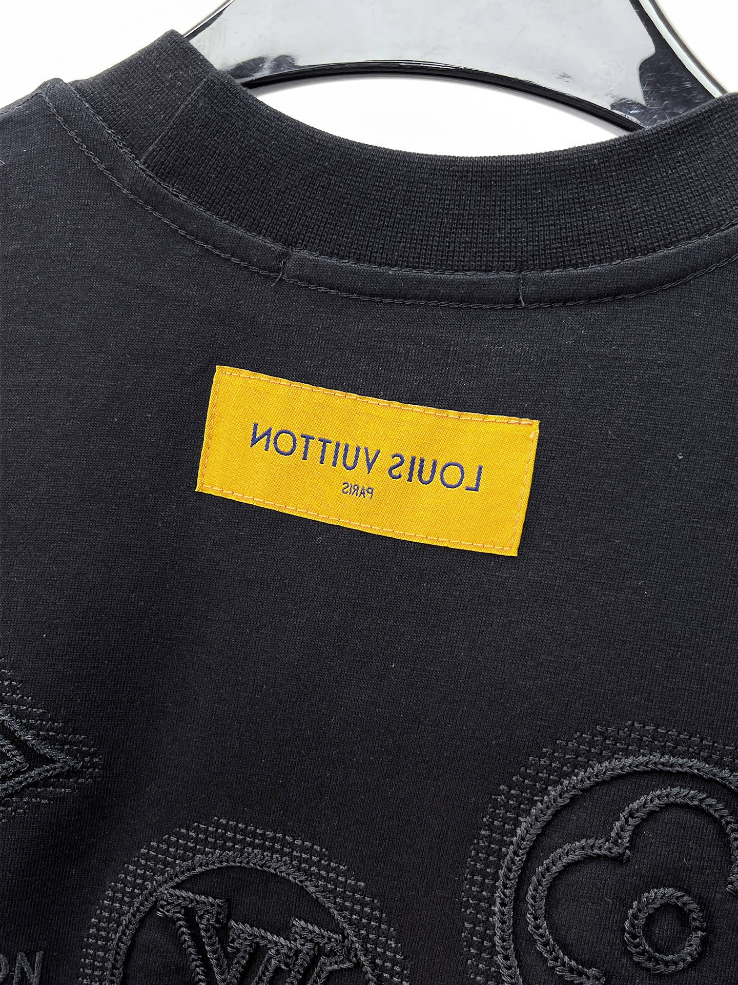 LV路易威登A貨短袖T恤 黑色壓紋LOGO簡約百搭男士休閒上衣