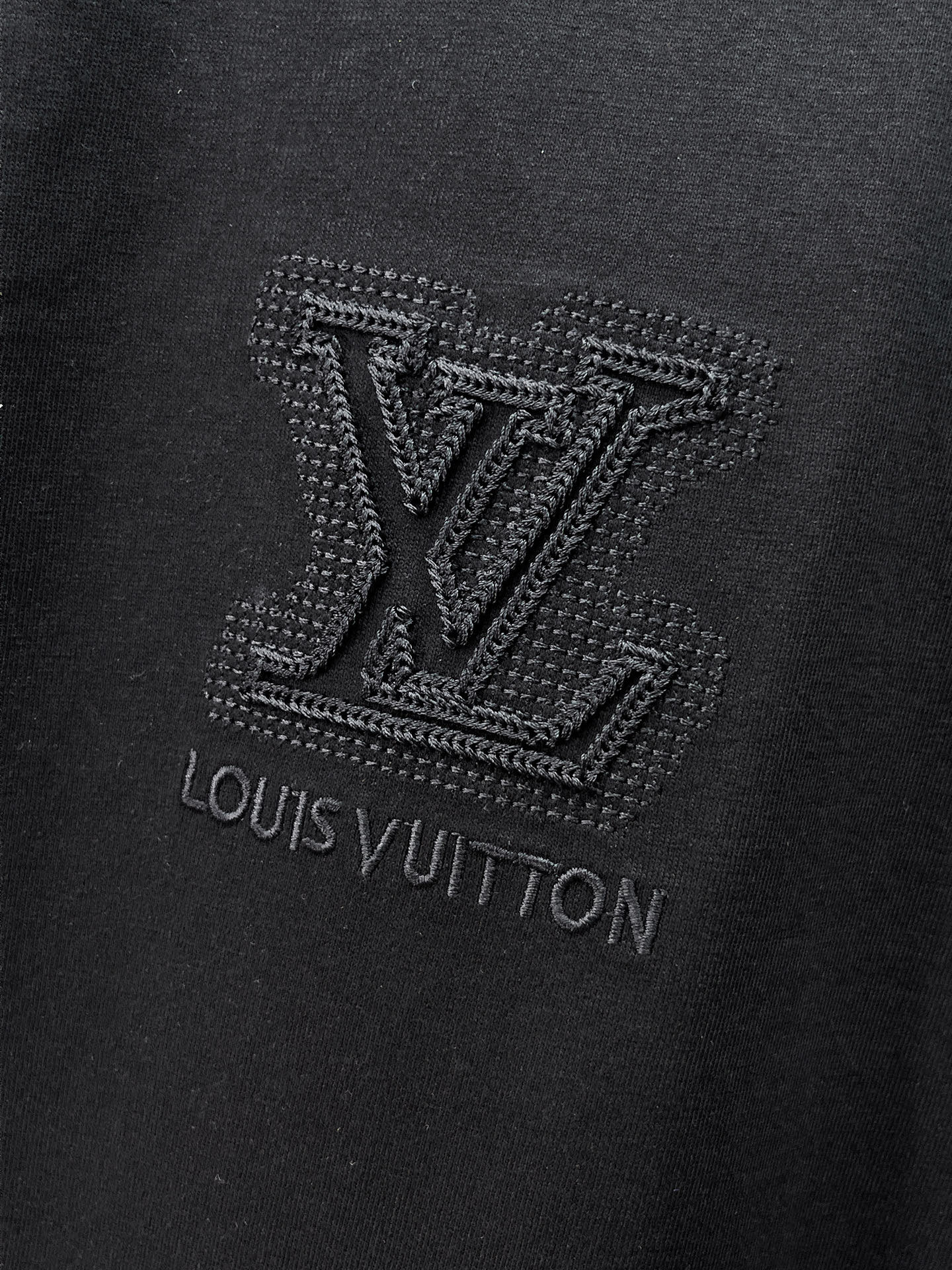 LV路易威登A貨短袖T恤 黑色壓紋LOGO簡約百搭男士休閒上衣