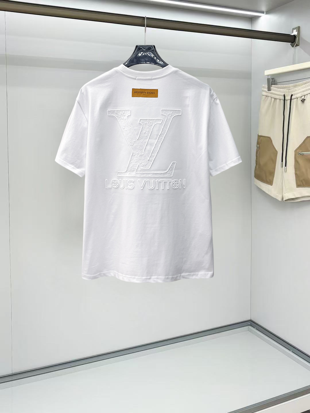 LV路易威登高仿短袖T恤 白色立體大LOGO壓紋簡約百搭男士上衣