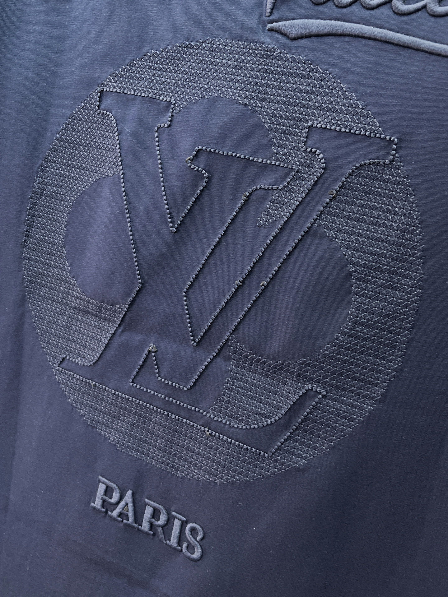 LV路易威登一比一短袖T恤 深藍刺繡LOGO簡約百搭男士休閒上衣