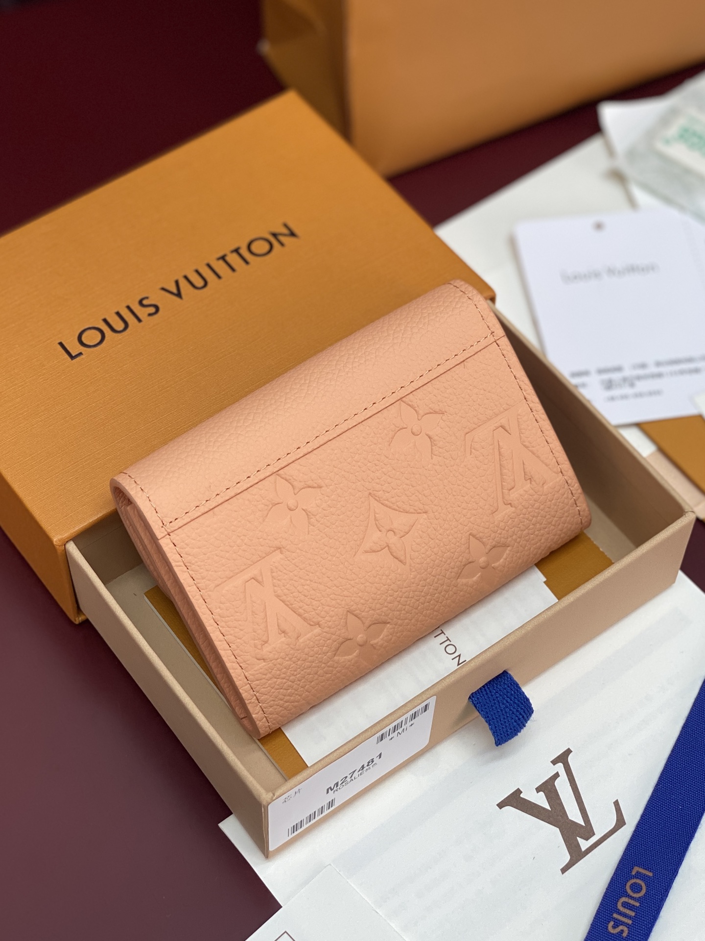LVA貨短夾 壓紋皮革翻蓋錢包 粉色小巧款
