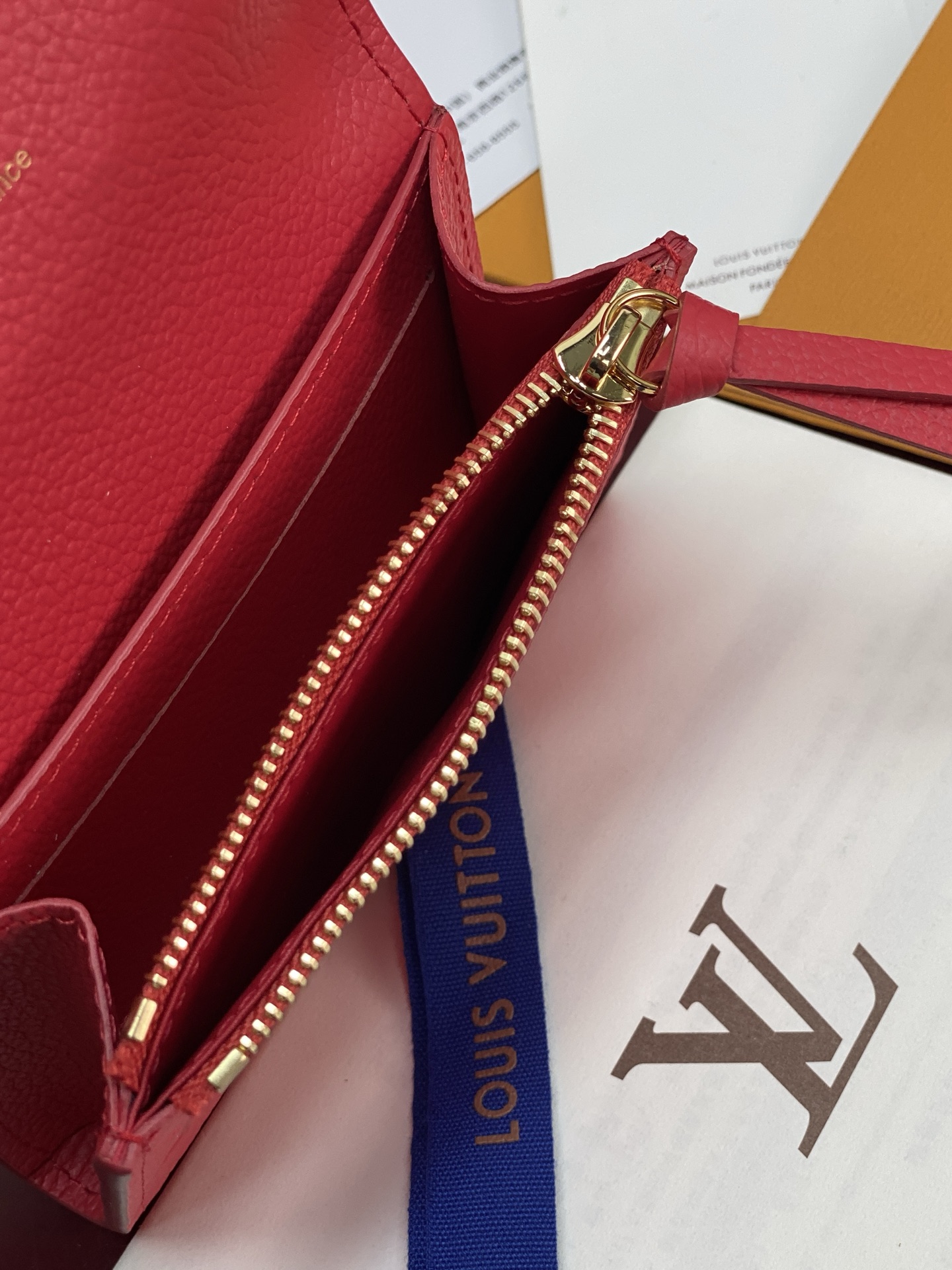 LV A貨短夾 紅色壓紋拉鏈零錢包 女士款