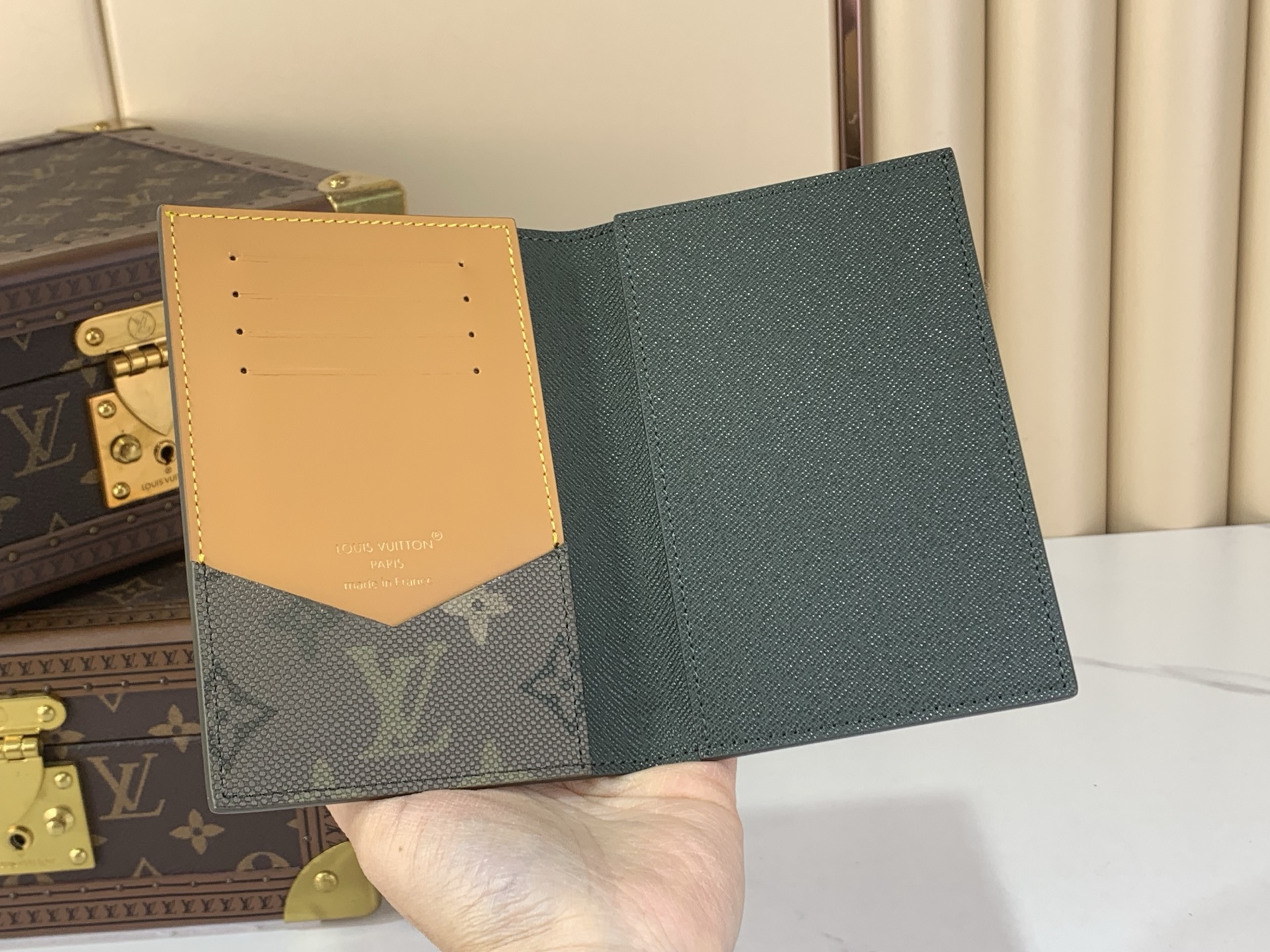 LV高仿Monogram Eclipse護照夾 商務旅行證件套| 8 LV高仿Monogram Eclipse護照夾 商務旅行證件套
