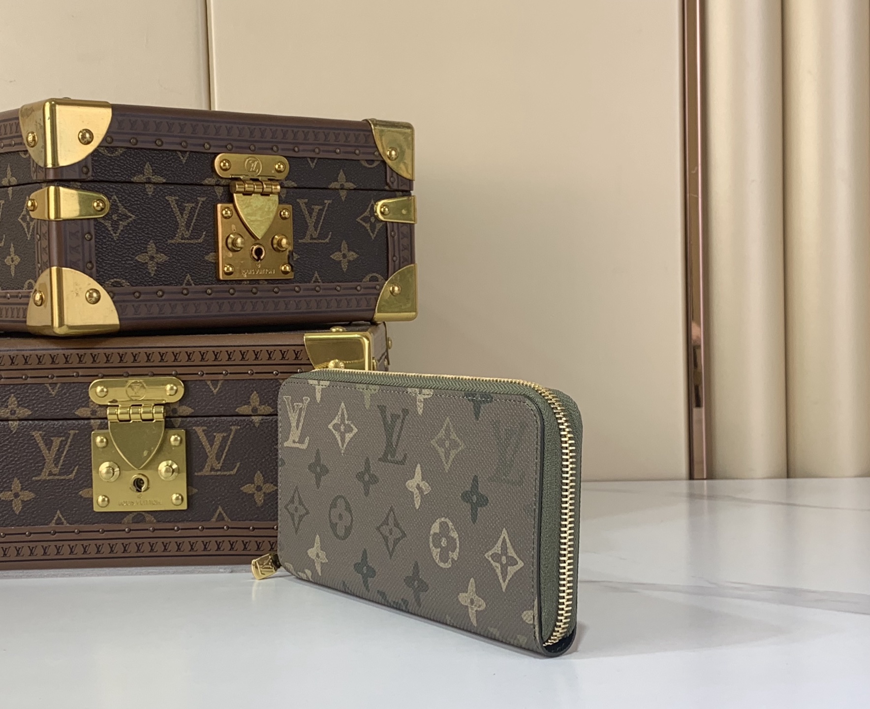 LV原單Monogram Eclipse灰色全拉鍊長夾 男士皮夾| 14 LV原單Monogram Eclipse灰色全拉鍊長夾 男士皮夾