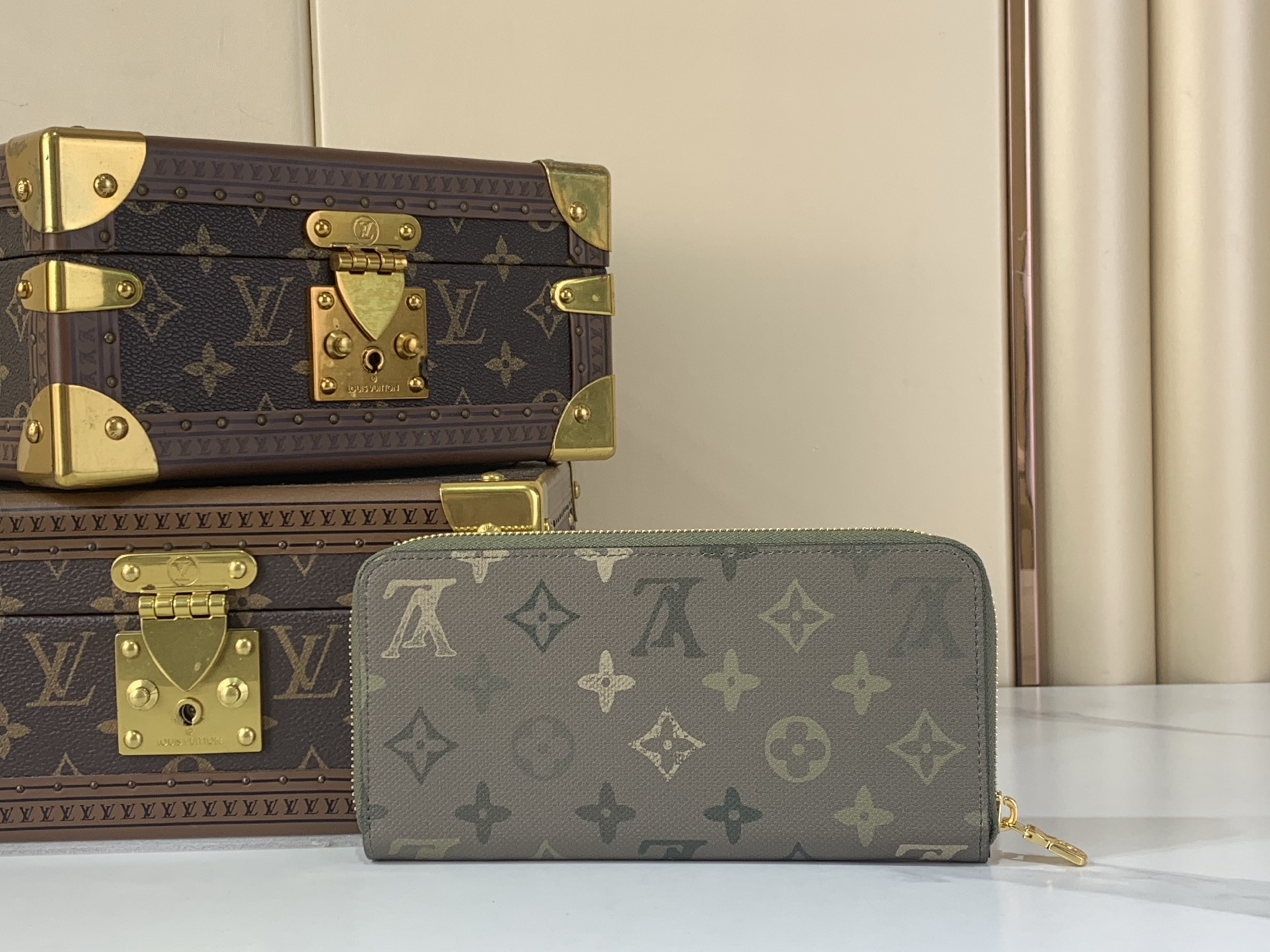 LV原單Monogram Eclipse灰色全拉鍊長夾 男士皮夾| 13 LV原單Monogram Eclipse灰色全拉鍊長夾 男士皮夾