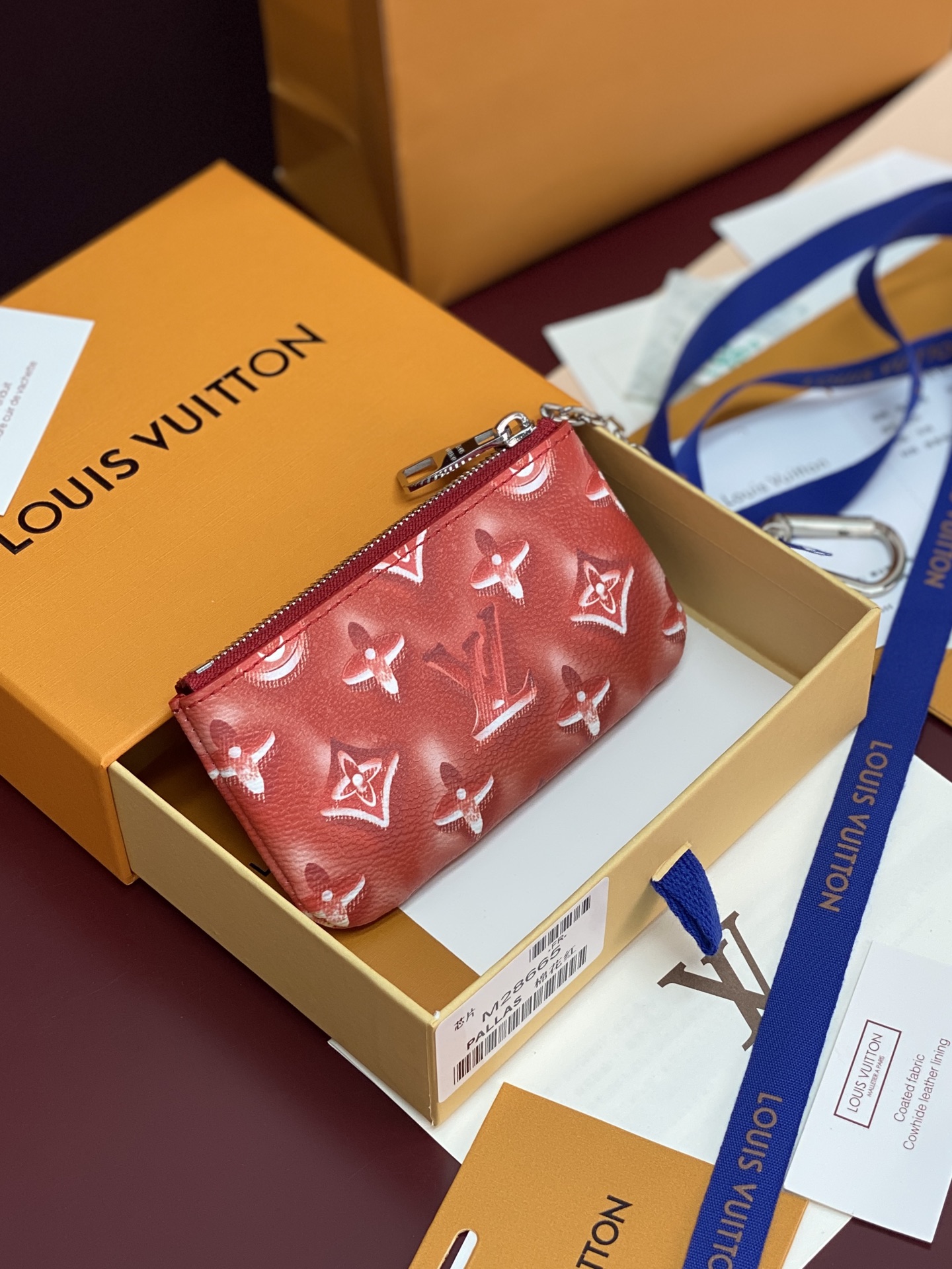 LV高仿紅色漸變Monogram鑰匙零錢包 潮流掛鏈收納包| 14 LV高仿紅色漸變Monogram鑰匙零錢包 潮流掛鏈收納包