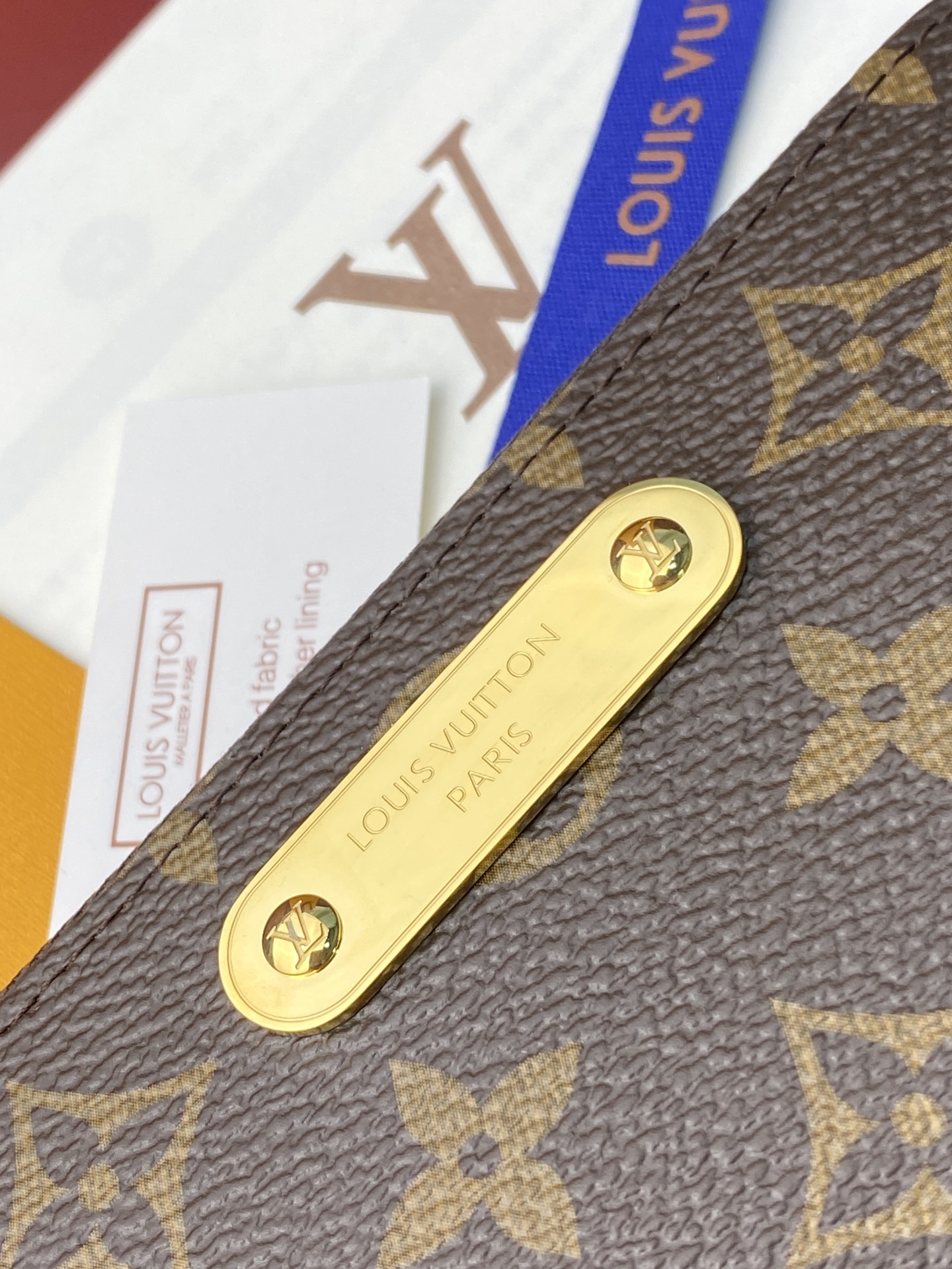 LV原單Monogram金屬徽章拉鍊長夾 經典老花皮夾| 7 LV原單Monogram金屬徽章拉鍊長夾 經典老花皮夾