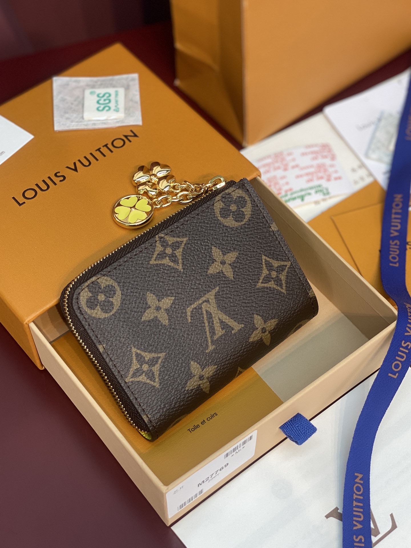LV一比一Monogram鑰匙零錢包 黃色內裡迷你收納包| 14 LV一比一Monogram鑰匙零錢包 黃色內裡迷你收納包
