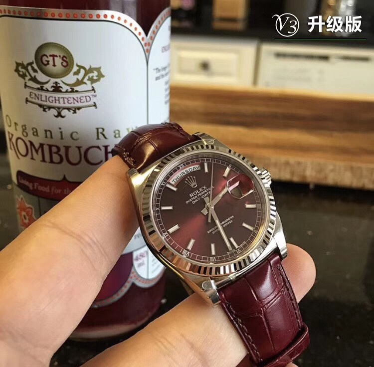 勞力士 高仿 Day-Date 雙色總統鍊男款腕錶 黑面商務經典款| 10 勞力士 高仿 Day-Date 雙色總統鍊男款腕錶 黑面商務經典款