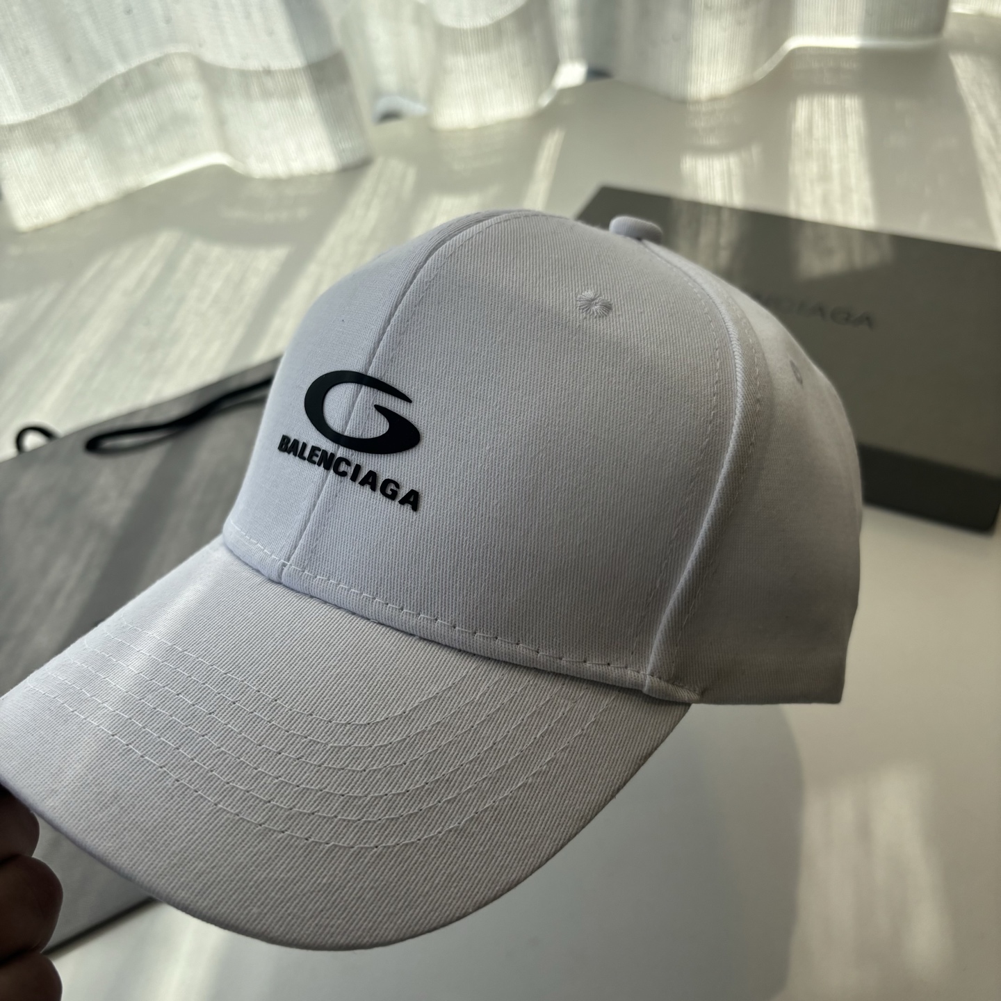 Balenciaga高仿男女款棒球帽經典Logo簡約百搭休閒潮流款| 11 Balenciaga高仿男女款棒球帽經典Logo簡約百搭休閒潮流款