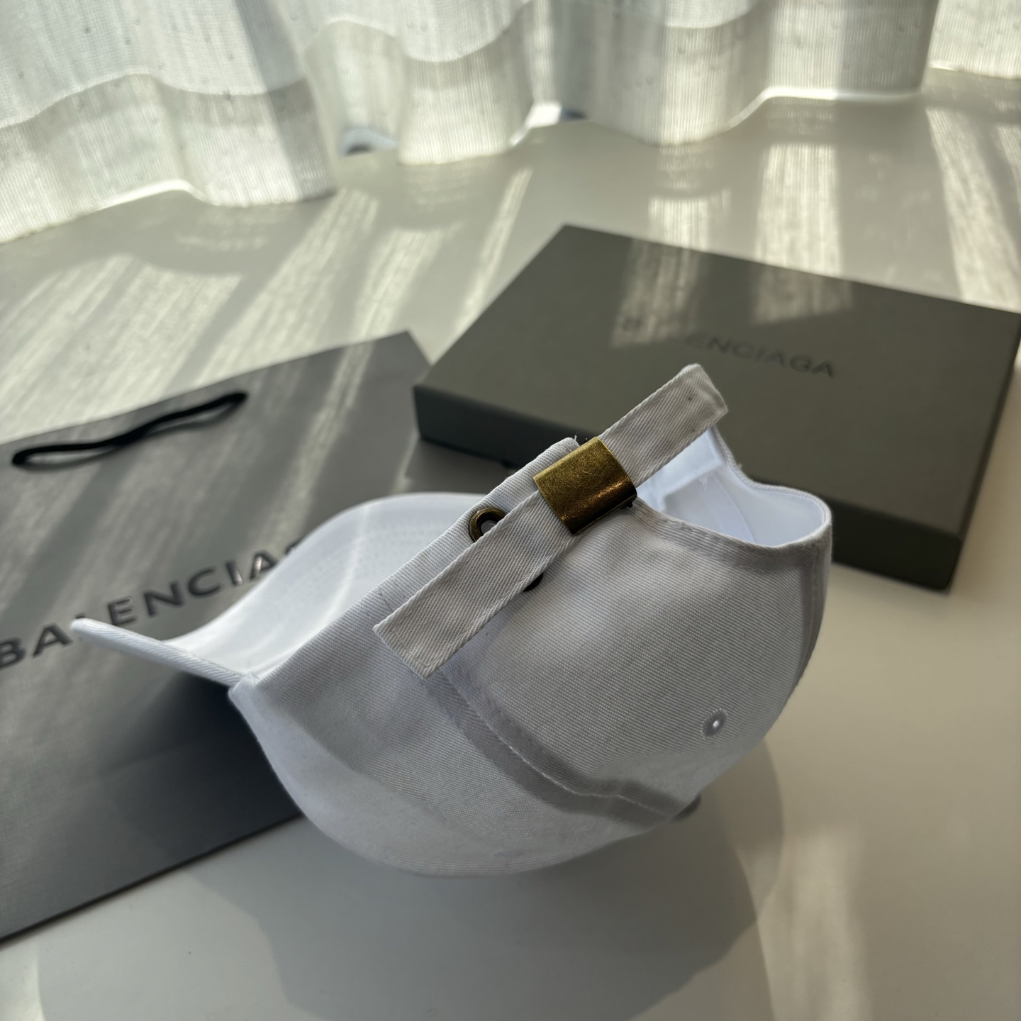 Balenciaga高仿男女款棒球帽經典Logo簡約百搭休閒潮流款| 8 Balenciaga高仿男女款棒球帽經典Logo簡約百搭休閒潮流款
