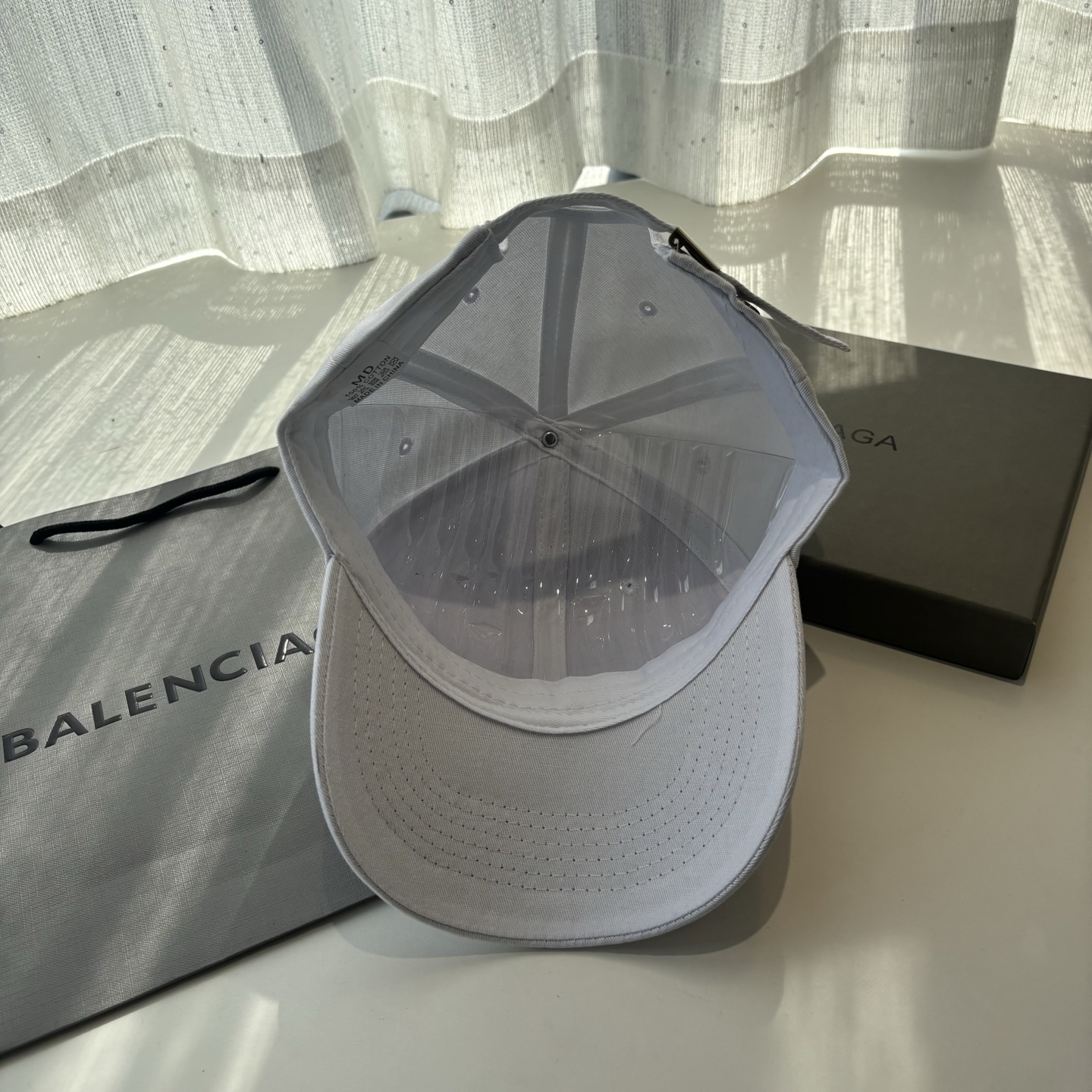 Balenciaga高仿男女款棒球帽經典Logo簡約百搭休閒潮流款| 7 Balenciaga高仿男女款棒球帽經典Logo簡約百搭休閒潮流款