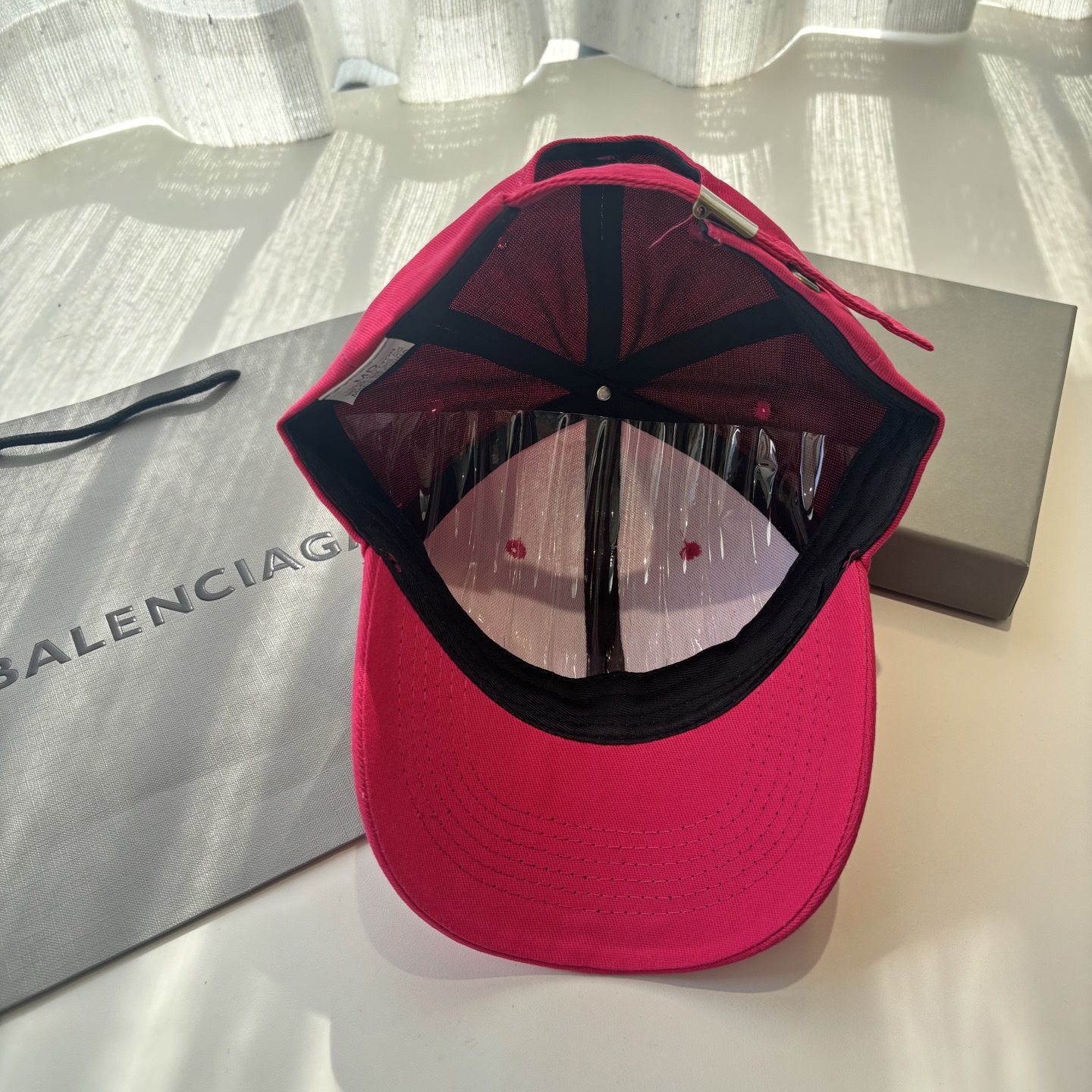 Balenciaga原單男女款棒球帽亮粉色Logo設計潮流百搭帽款