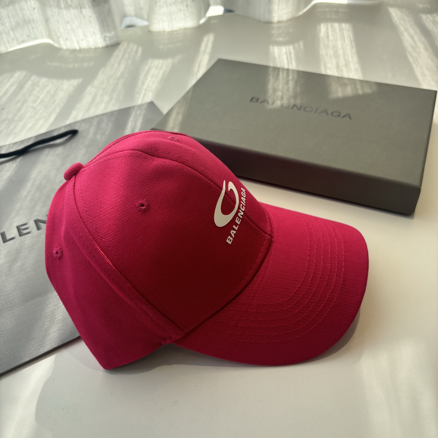 Balenciaga原單男女款棒球帽亮粉色Logo設計潮流百搭帽款