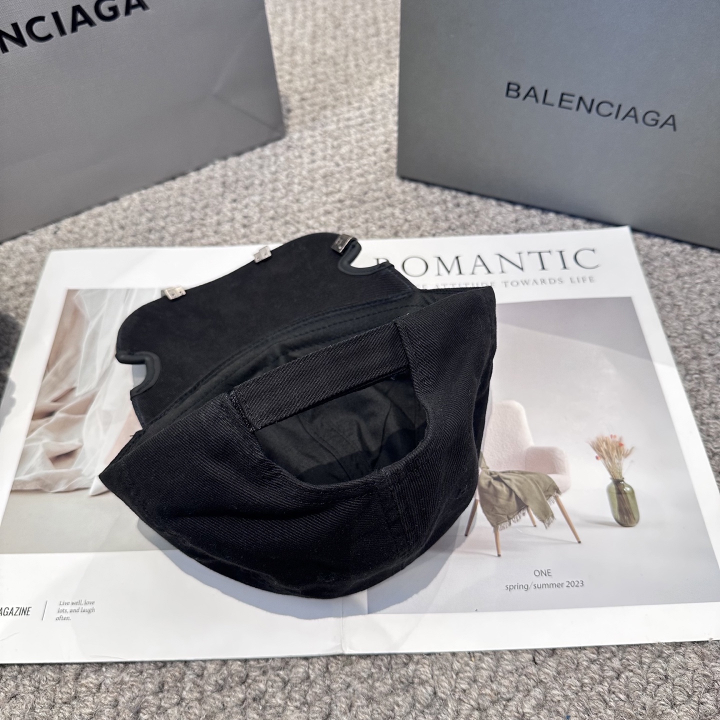 Balenciaga高仿男女款做舊破壞風棒球帽街頭潮流個性帽款| 7 Balenciaga高仿男女款做舊破壞風棒球帽街頭潮流個性帽款