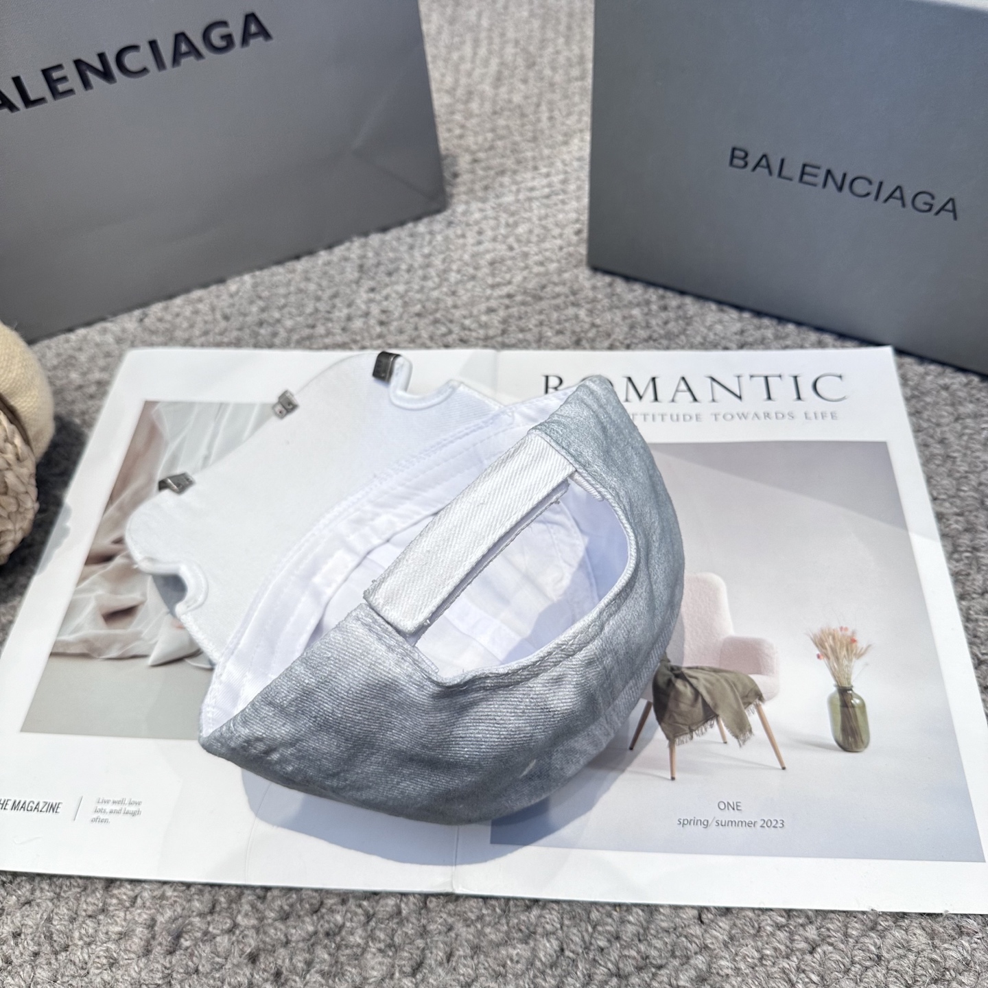 Balenciaga高仿男女款做舊水洗棒球帽淺藍復古潮流百搭帽| 15 Balenciaga高仿男女款做舊水洗棒球帽淺藍復古潮流百搭帽