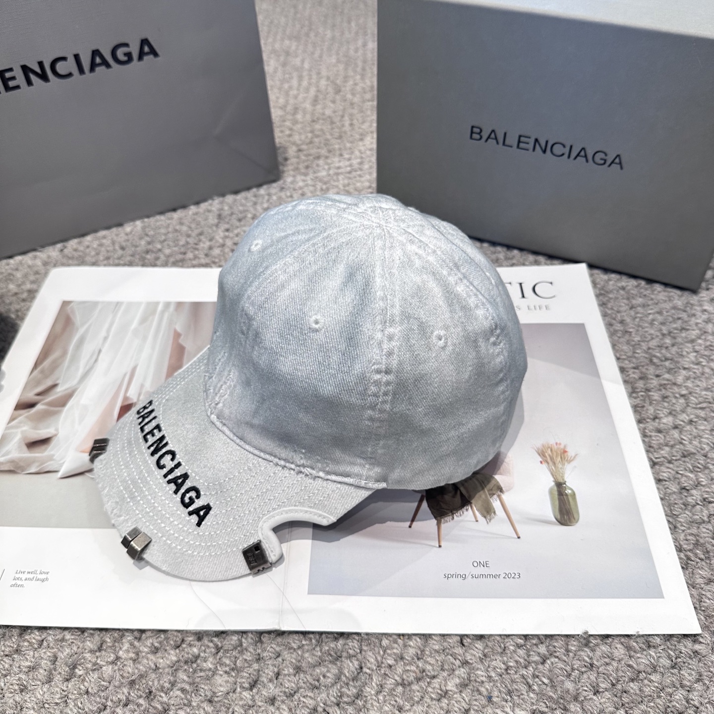 Balenciaga高仿男女款做舊水洗棒球帽淺藍復古潮流百搭帽| 13 Balenciaga高仿男女款做舊水洗棒球帽淺藍復古潮流百搭帽