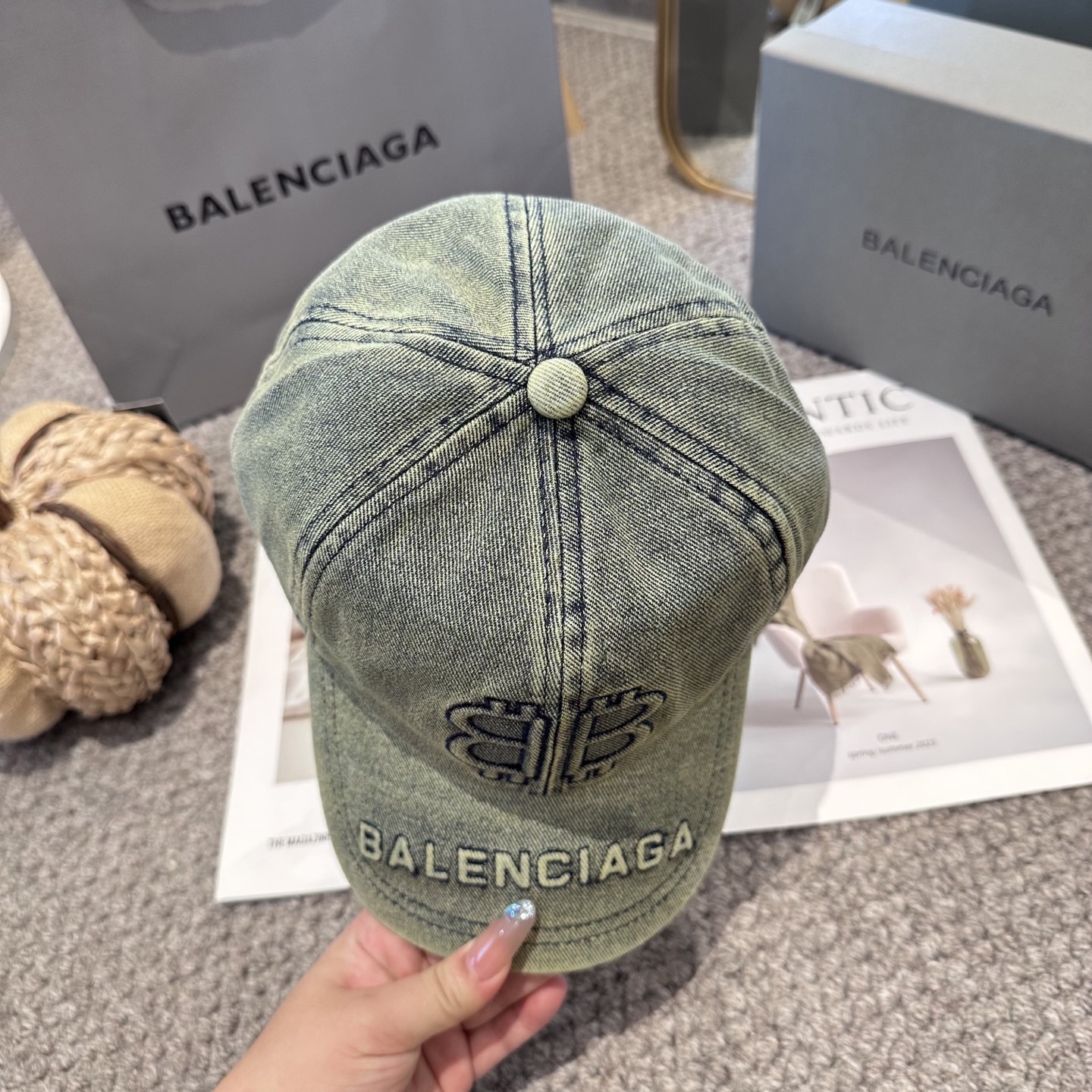 Balenciaga原單男女款BB刺繡軍綠復古棒球帽潮流百搭款| 10 Balenciaga原單男女款BB刺繡軍綠復古棒球帽潮流百搭款
