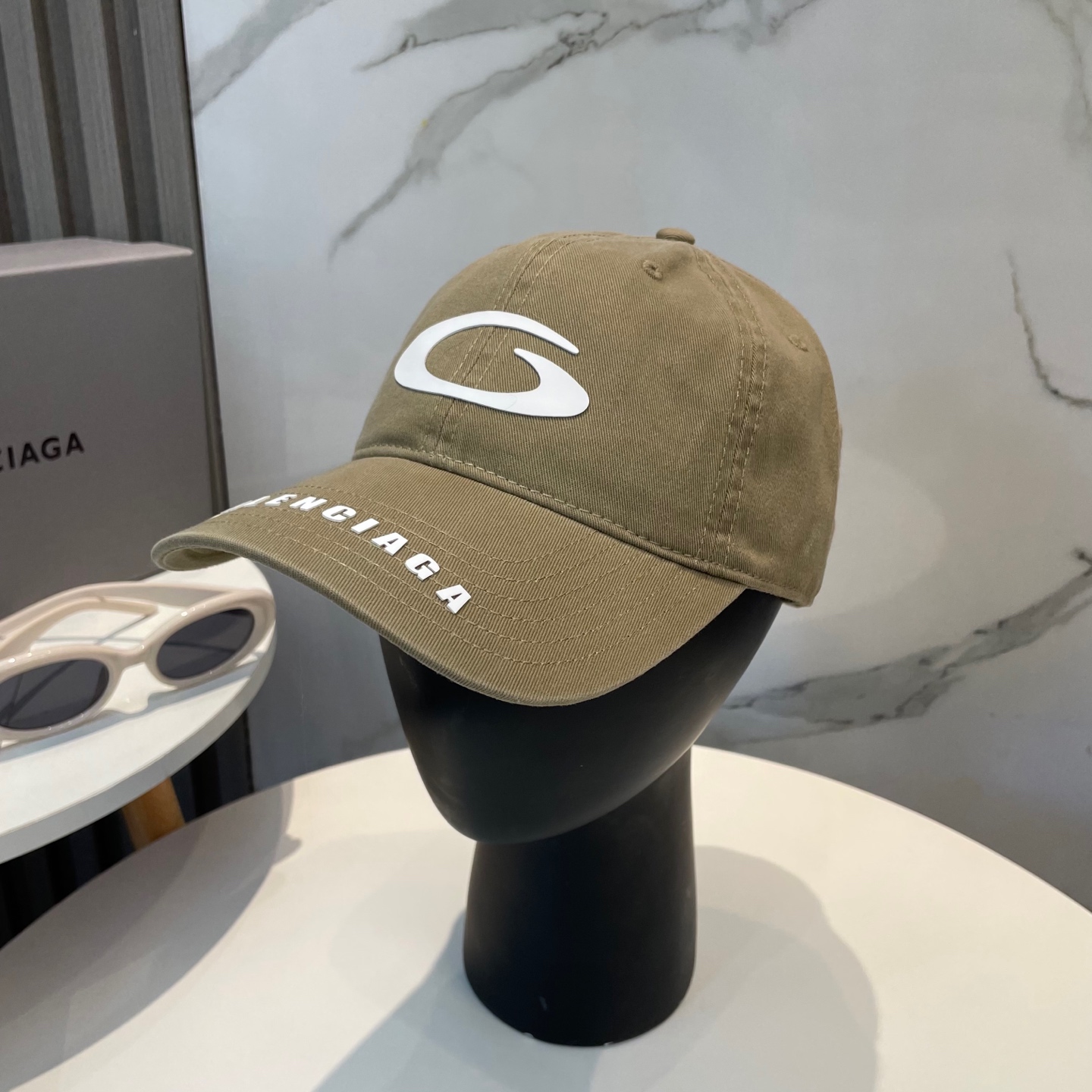 Balenciaga高仿男女款立體Logo棒球帽米色簡約百搭休閒帽| 14 Balenciaga高仿男女款立體Logo棒球帽米色簡約百搭休閒帽