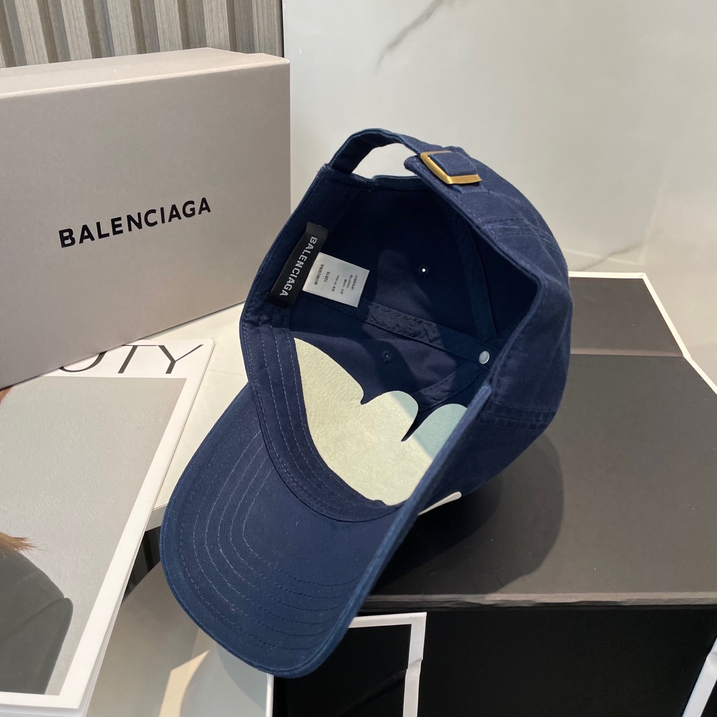Balenciaga高仿男女款經典Logo棒球帽深藍休閒百搭通勤帽| 11 Balenciaga高仿男女款經典Logo棒球帽深藍休閒百搭通勤帽
