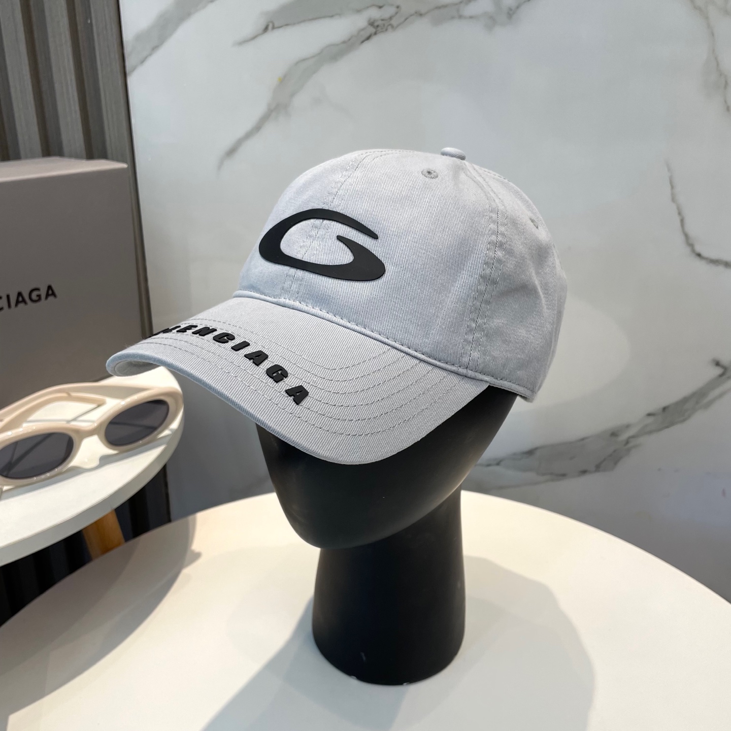 Balenciaga高仿男女款立体G字母棒球帽浅灰色百搭休闲潮帽