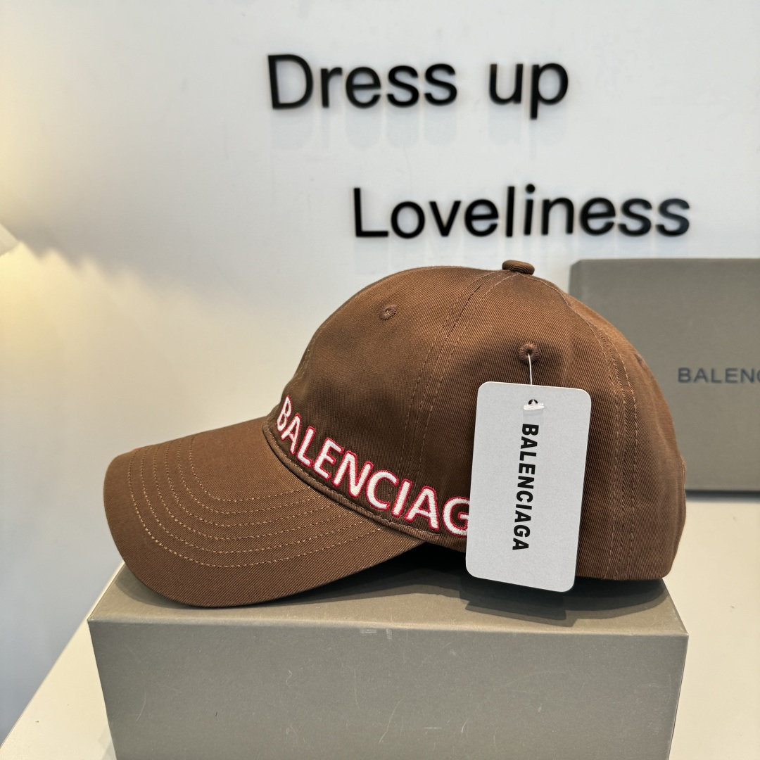 Balenciaga原单男女款刺绣Logo棒球帽棕色红字复古潮流帽| 11 Balenciaga原单男女款刺绣Logo棒球帽棕色红字复古潮流帽