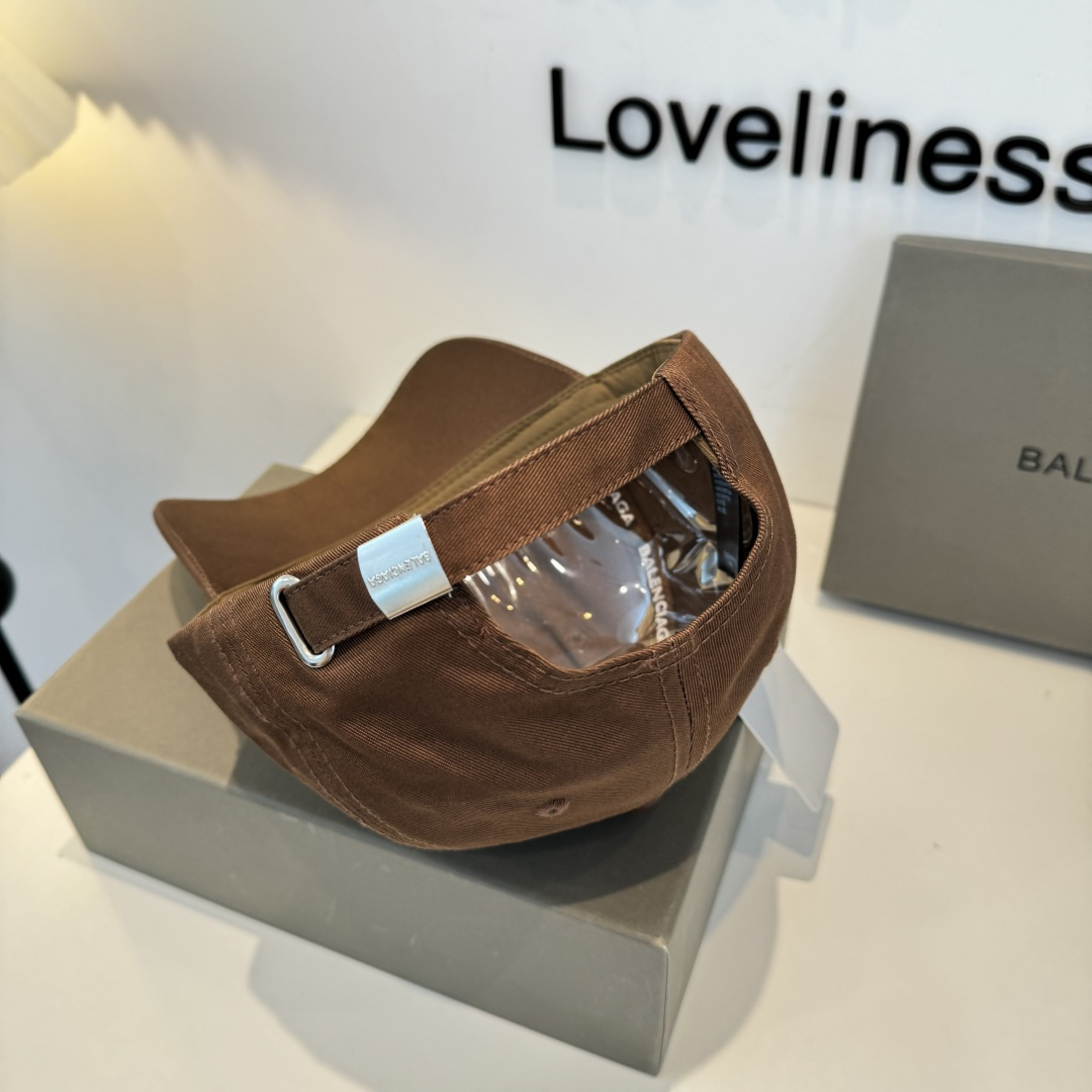 Balenciaga原单男女款刺绣Logo棒球帽棕色红字复古潮流帽| 8 Balenciaga原单男女款刺绣Logo棒球帽棕色红字复古潮流帽