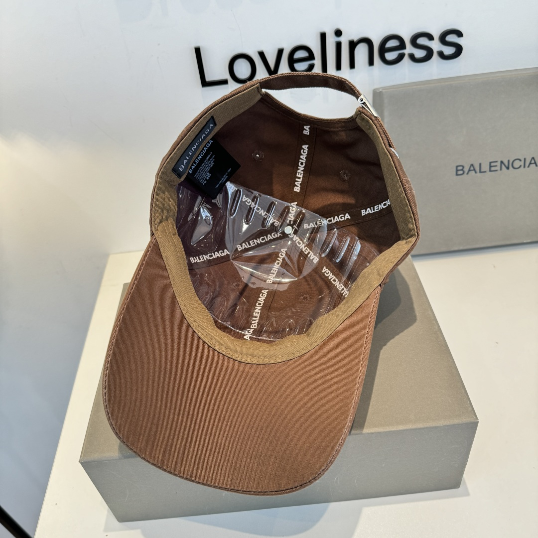 Balenciaga原单男女款刺绣Logo棒球帽棕色红字复古潮流帽| 7 Balenciaga原单男女款刺绣Logo棒球帽棕色红字复古潮流帽