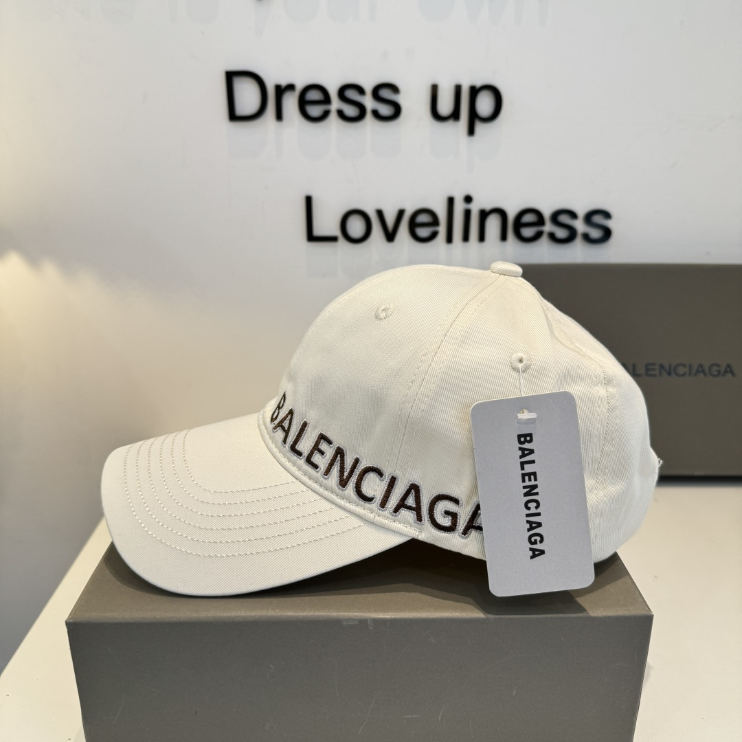 Balenciaga高仿男女款刺绣Logo棒球帽米白色简约百搭休闲帽| 11 Balenciaga高仿男女款刺绣Logo棒球帽米白色简约百搭休闲帽
