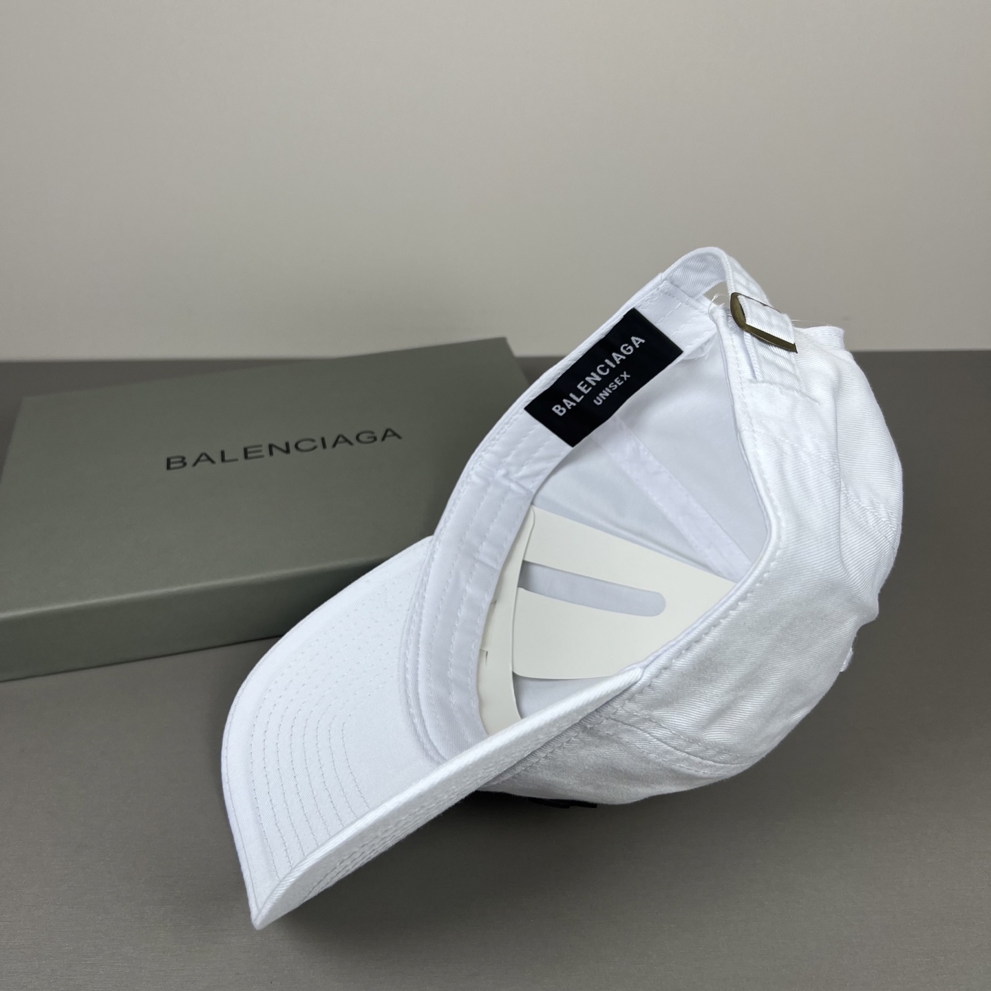Balenciaga A貨男女款簡約Logo棒球帽多色可選百搭休閒帽| 8 Balenciaga A貨男女款簡約Logo棒球帽多色可選百搭休閒帽
