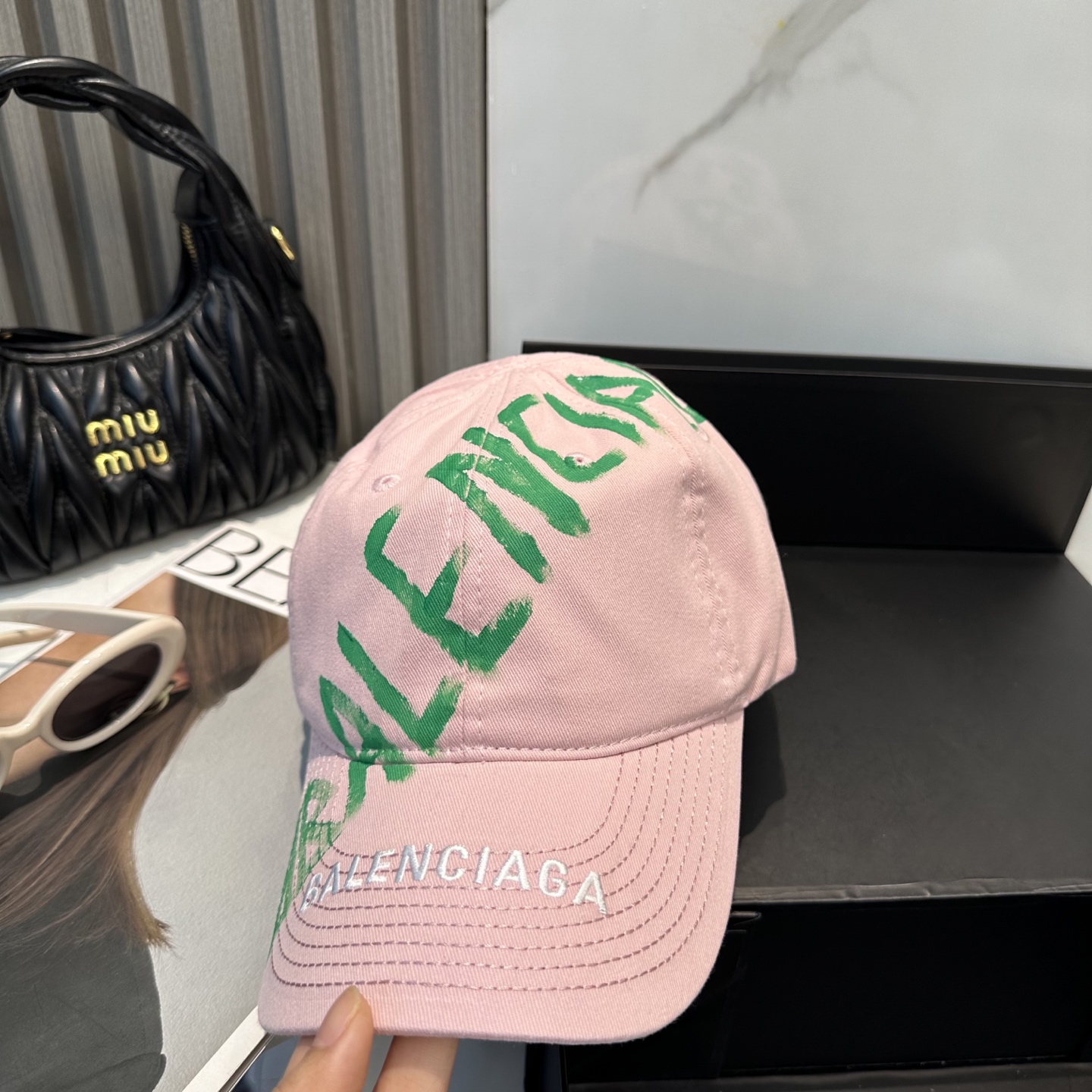 Balenciaga高仿粉色Logo棒球帽男女款潮流百搭顯臉小帽| 5 Balenciaga高仿粉色Logo棒球帽男女款潮流百搭顯臉小帽
