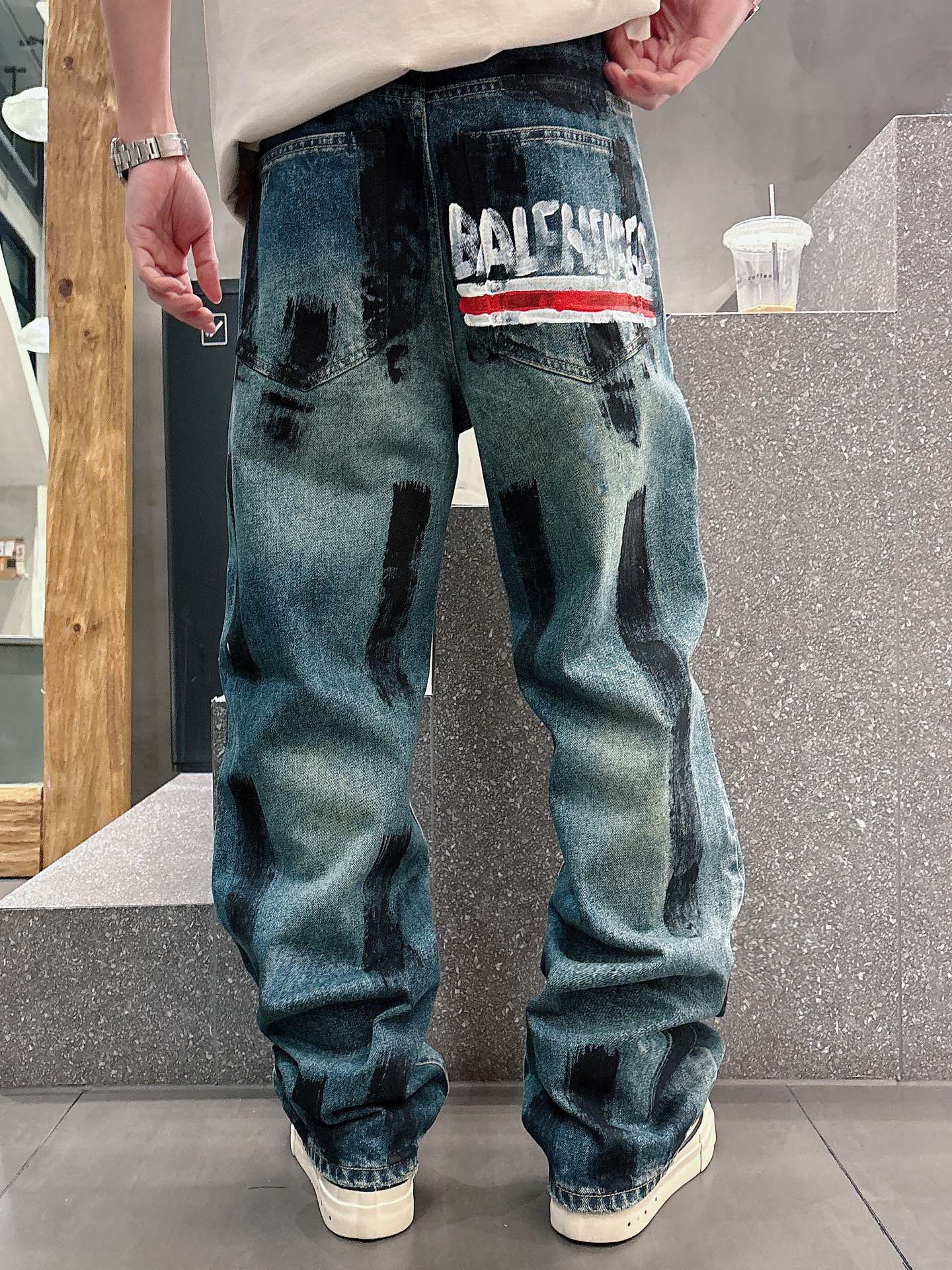Balenciaga高仿男士牛仔長褲潑墨刷色設計街頭寬鬆潮流款