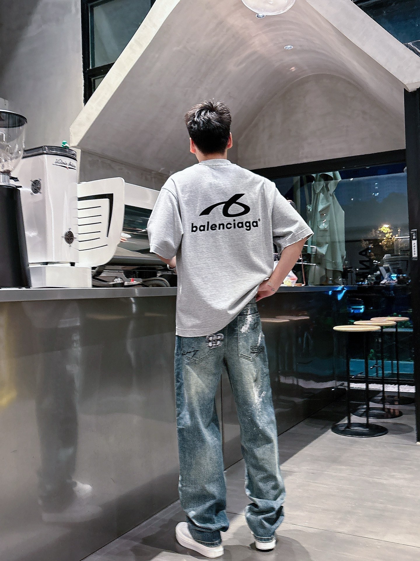 Balenciaga高仿男士牛仔長褲潑墨LOGO設計復古街頭寬鬆款