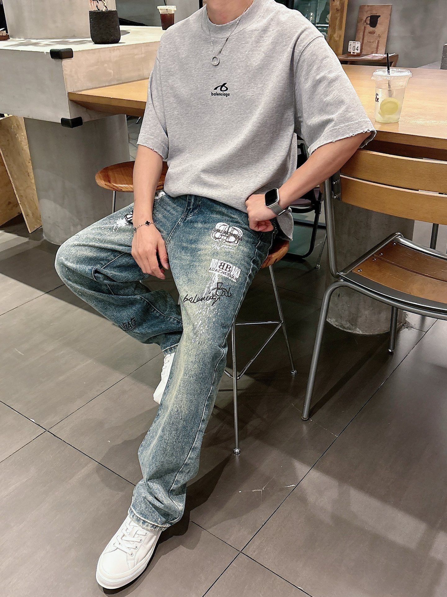 Balenciaga高仿男士牛仔長褲潑墨LOGO設計復古街頭寬鬆款