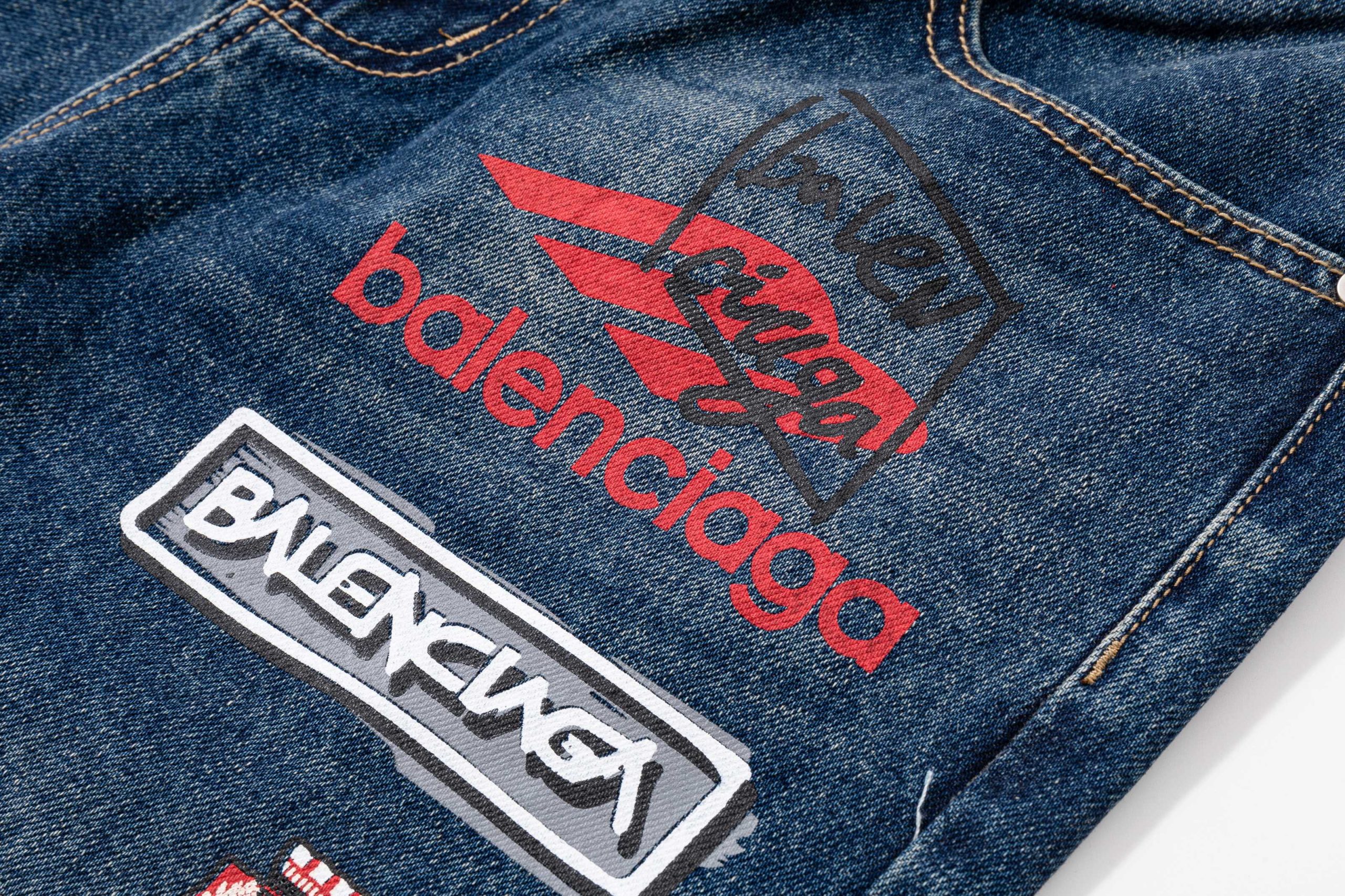 Balenciaga A貨男士牛仔長褲多元素塗鴉拼貼設計潮流百搭款| 8 Balenciaga A貨男士牛仔長褲多元素塗鴉拼貼設計潮流百搭款