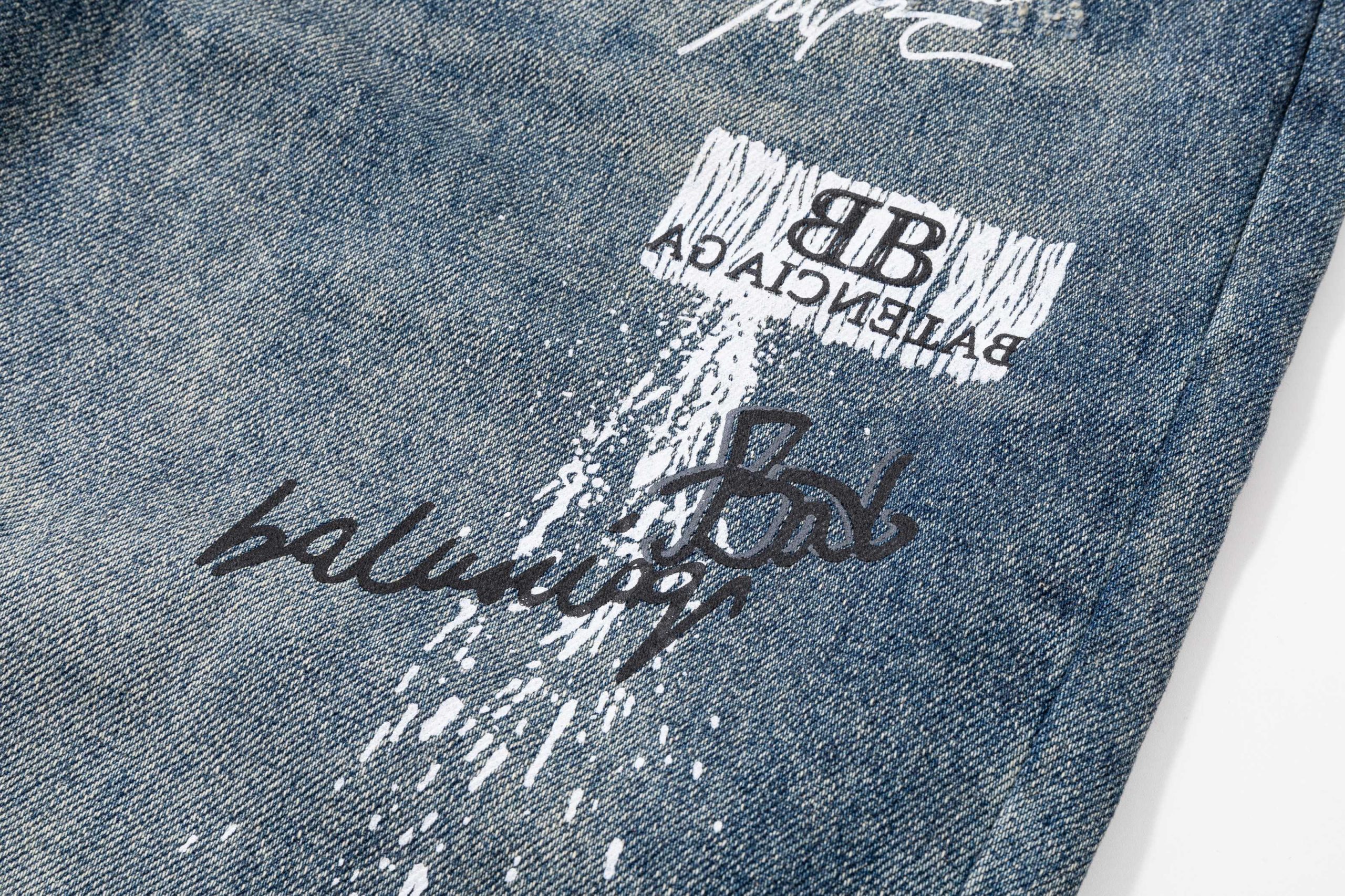 Balenciaga一比一男士牛仔長褲潑墨刺繡LOGO設計復古街頭款| 7 Balenciaga一比一男士牛仔長褲潑墨刺繡LOGO設計復古街頭款