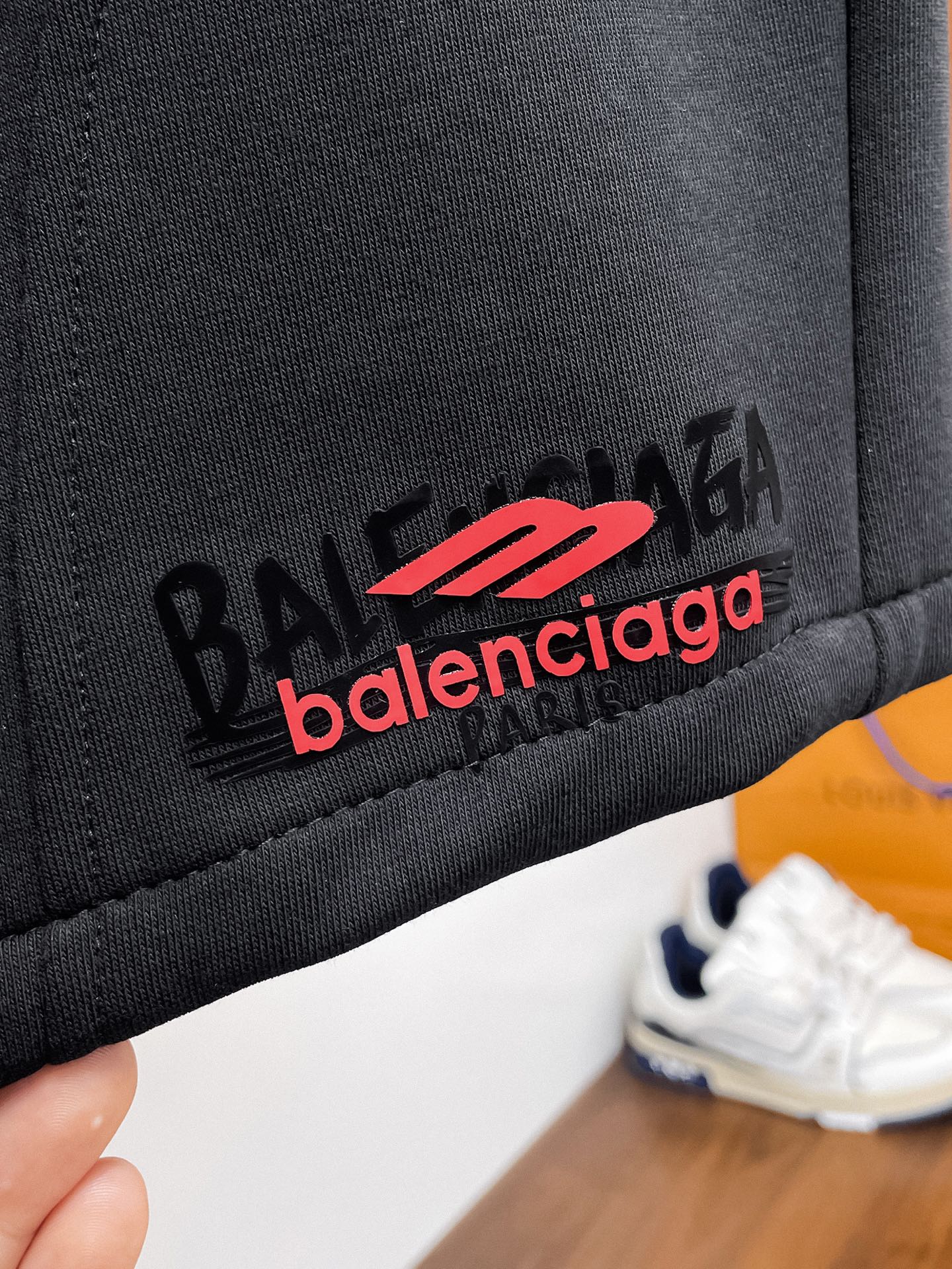 Balenciaga A貨男士運動短褲黑色LOGO刺繡設計寬鬆休閒五分褲| 12 Balenciaga A貨男士運動短褲黑色LOGO刺繡設計寬鬆休閒五分褲