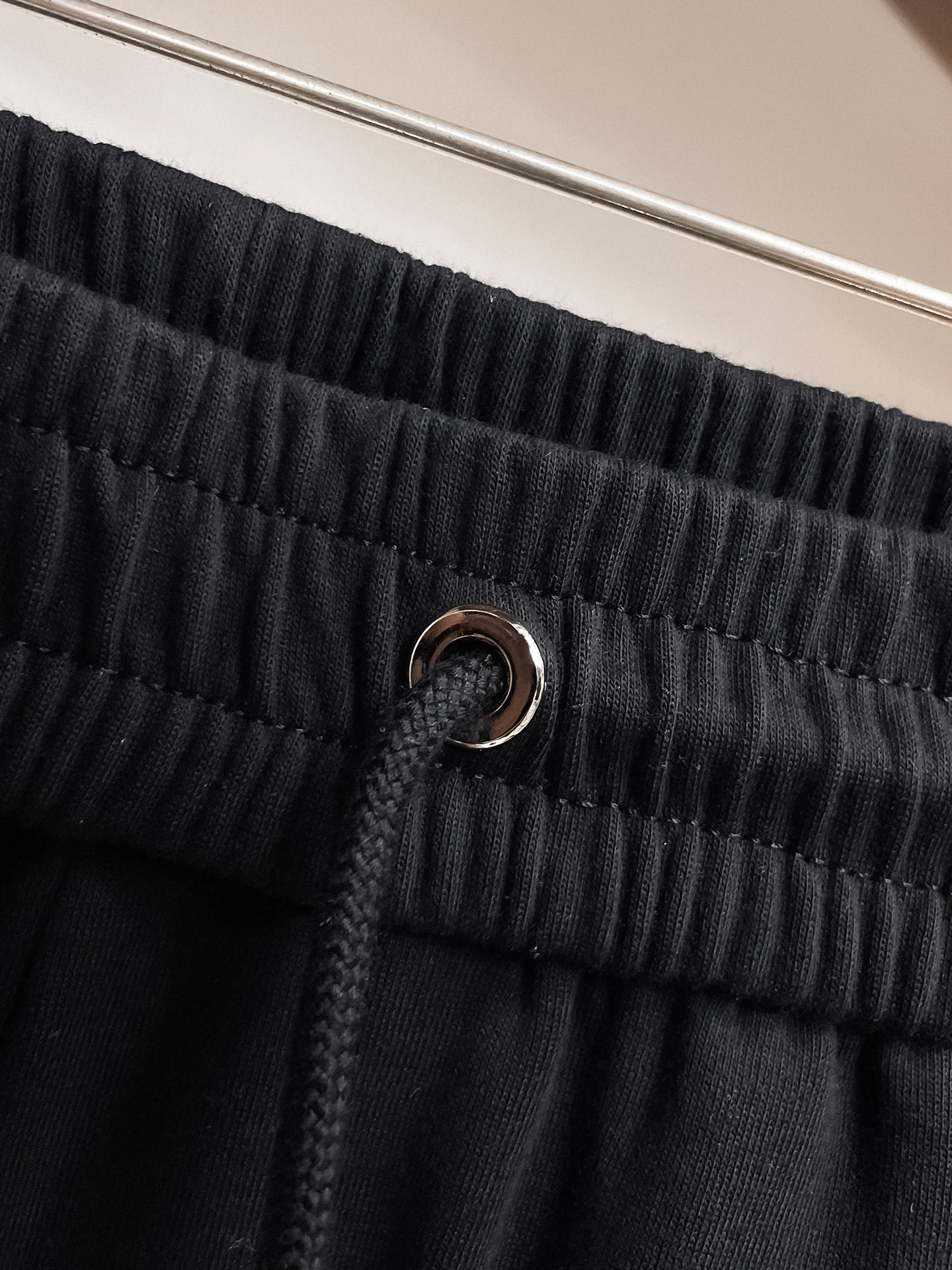 Balenciaga 高仿運動短褲 男款側邊藍條寬鬆休閒五分褲| 10 Balenciaga 高仿運動短褲 男款側邊藍條寬鬆休閒五分褲