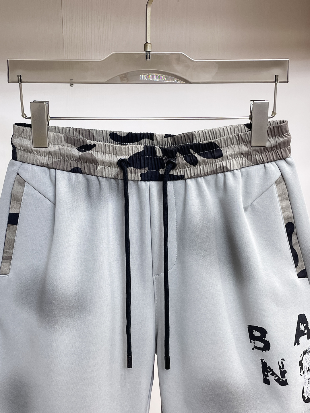 Balenciaga 仿製短褲 男款迷彩拼接寬鬆街頭運動褲| 13 Balenciaga 仿製短褲 男款迷彩拼接寬鬆街頭運動褲