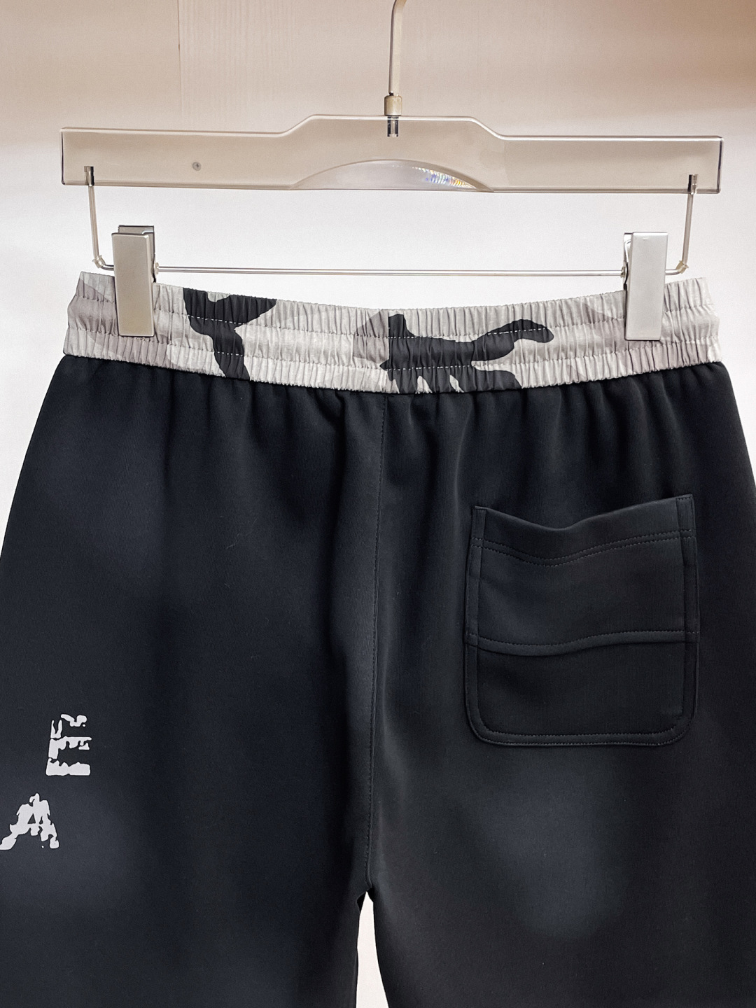 Balenciaga 高仿短褲 男款迷彩拼接寬鬆運動五分褲| 7 Balenciaga 高仿短褲 男款迷彩拼接寬鬆運動五分褲