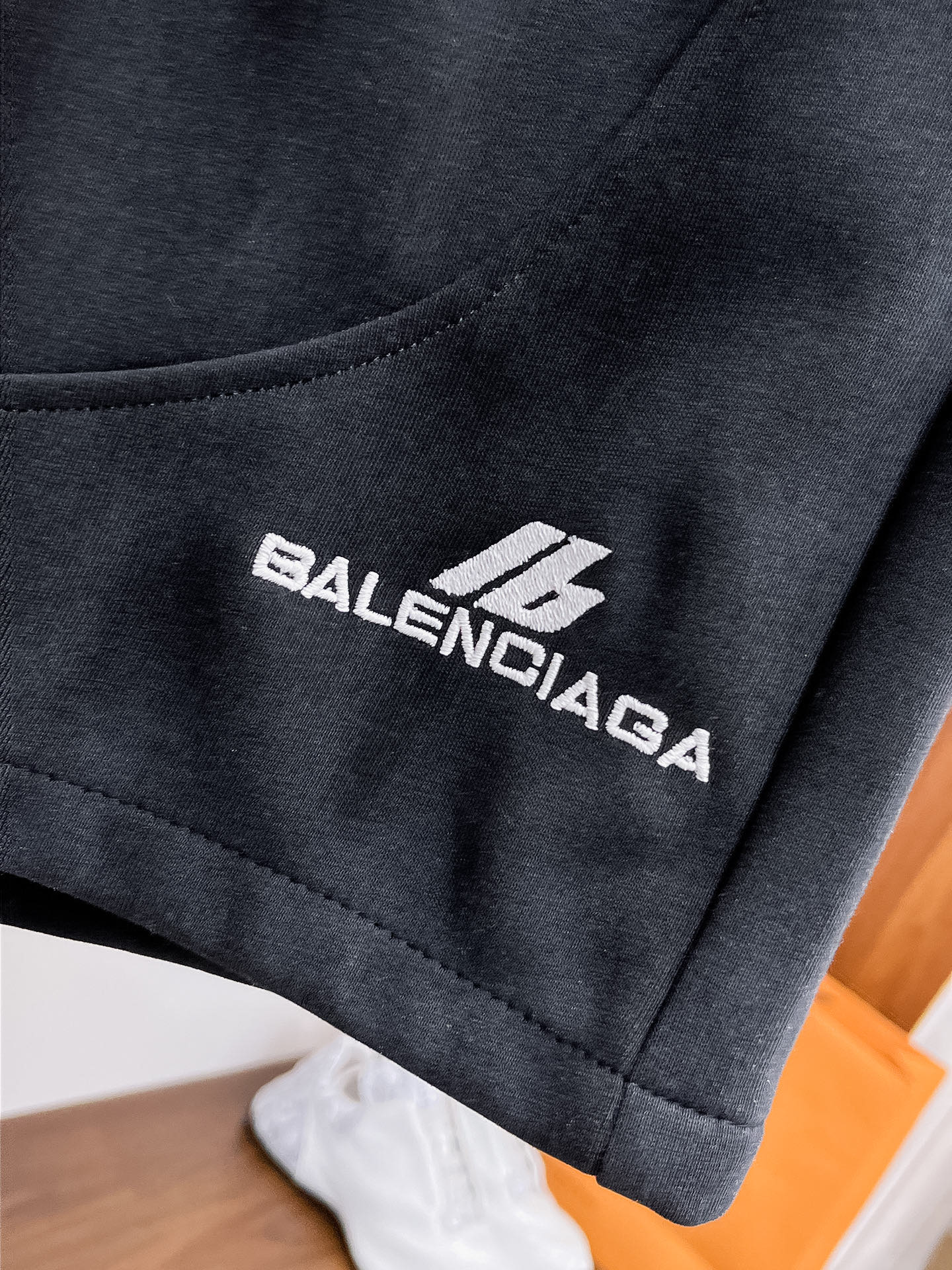 Balenciaga 仿製短褲 男款簡約機能寬鬆運動休閒褲| 11 Balenciaga 仿製短褲 男款簡約機能寬鬆運動休閒褲