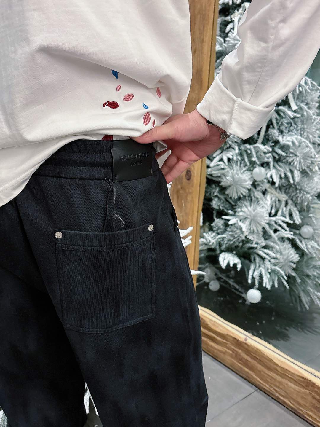 Balenciaga 高仿運動長褲 男款黑色簡約LOGO寬鬆休閒褲| 17 Balenciaga 高仿運動長褲 男款黑色簡約LOGO寬鬆休閒褲