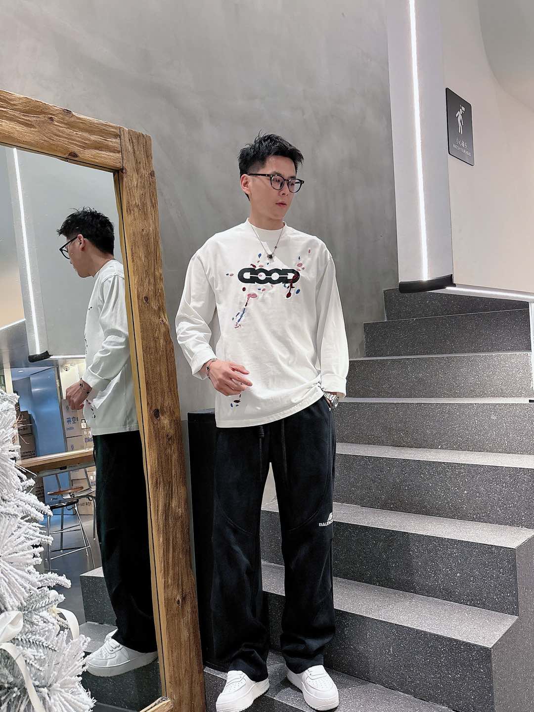 Balenciaga 高仿運動長褲 男款黑色簡約LOGO寬鬆休閒褲| 16 Balenciaga 高仿運動長褲 男款黑色簡約LOGO寬鬆休閒褲