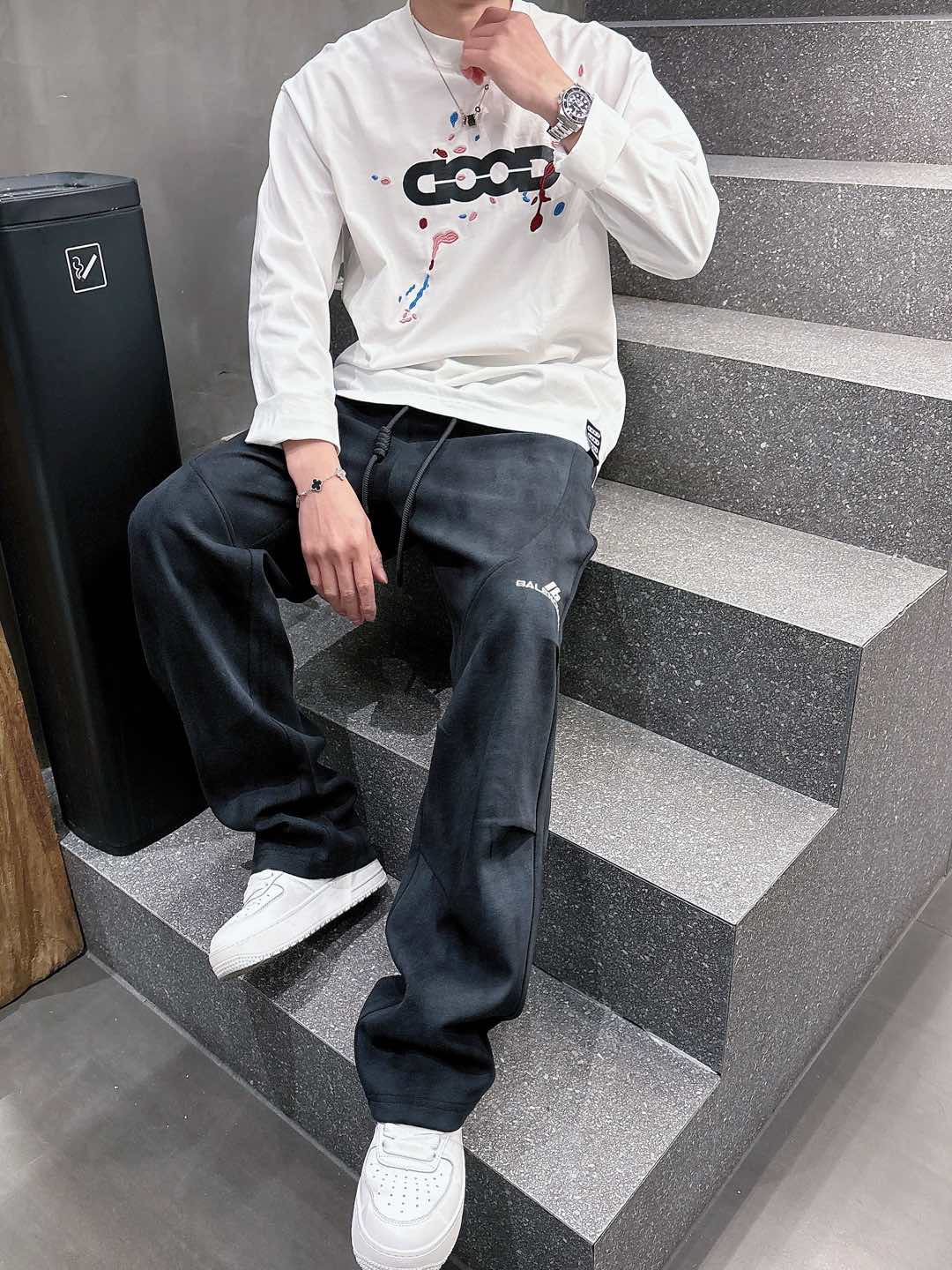 Balenciaga 高仿運動長褲 男款黑色簡約LOGO寬鬆休閒褲| 10 Balenciaga 高仿運動長褲 男款黑色簡約LOGO寬鬆休閒褲