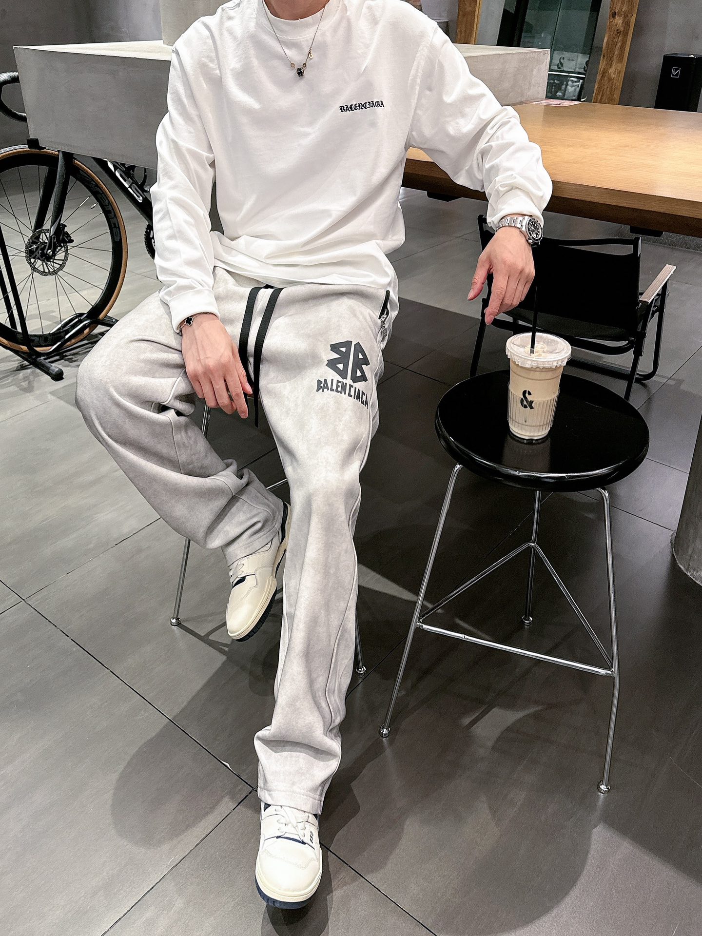 Balenciaga 一比一運動長褲 男款灰色字母印花寬鬆休閒褲| 19 Balenciaga 一比一運動長褲 男款灰色字母印花寬鬆休閒褲