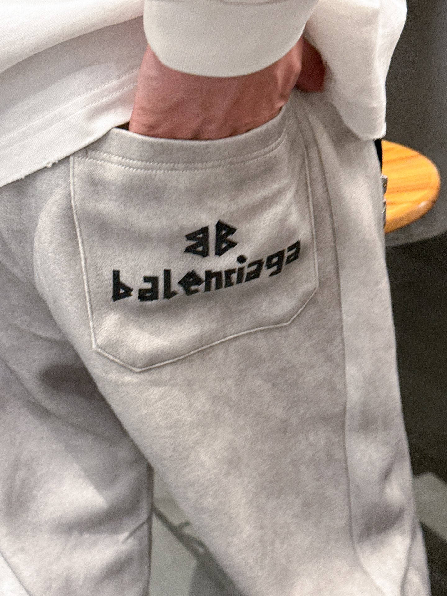 Balenciaga 一比一運動長褲 男款灰色字母印花寬鬆休閒褲| 17 Balenciaga 一比一運動長褲 男款灰色字母印花寬鬆休閒褲