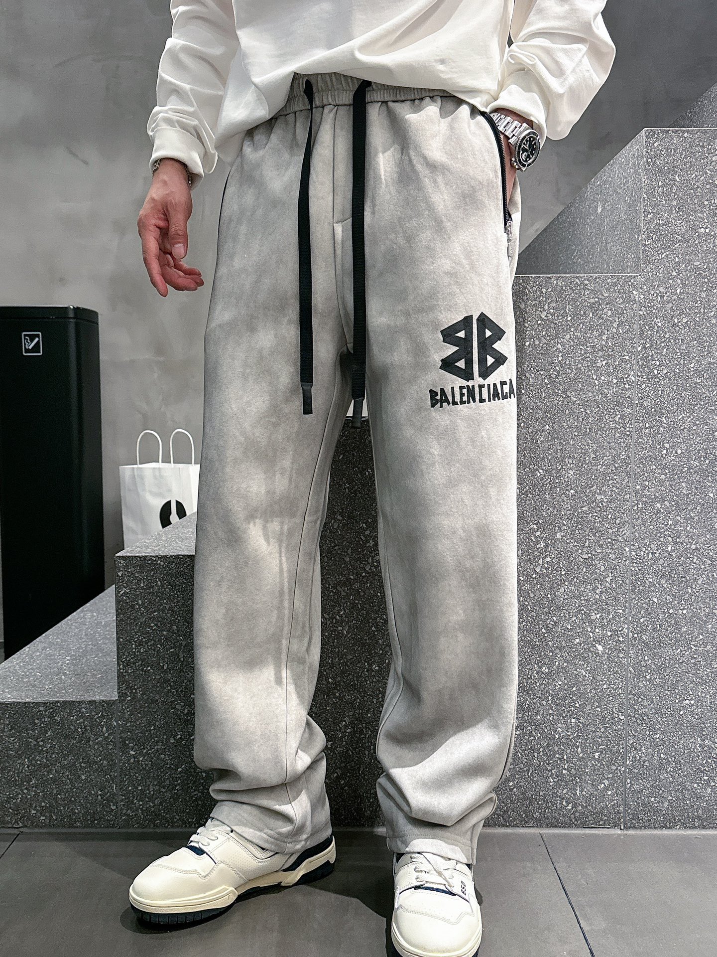 Balenciaga 一比一運動長褲 男款灰色字母印花寬鬆休閒褲| 14 Balenciaga 一比一運動長褲 男款灰色字母印花寬鬆休閒褲