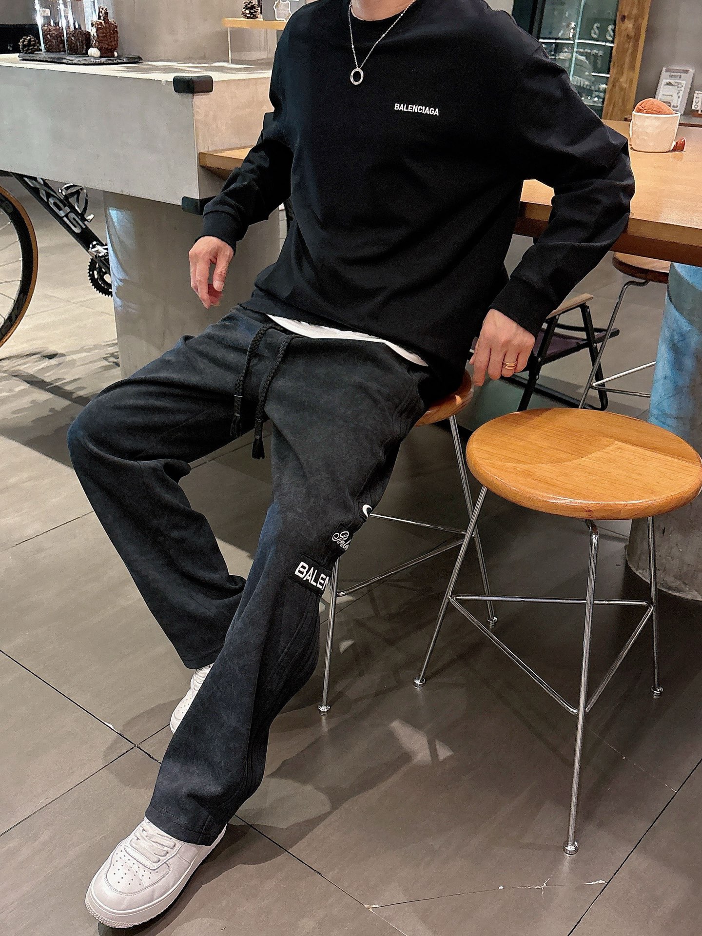 Balenciaga 高仿運動長褲 男款黑色立體拼接寬鬆休閒褲| 14 Balenciaga 高仿運動長褲 男款黑色立體拼接寬鬆休閒褲