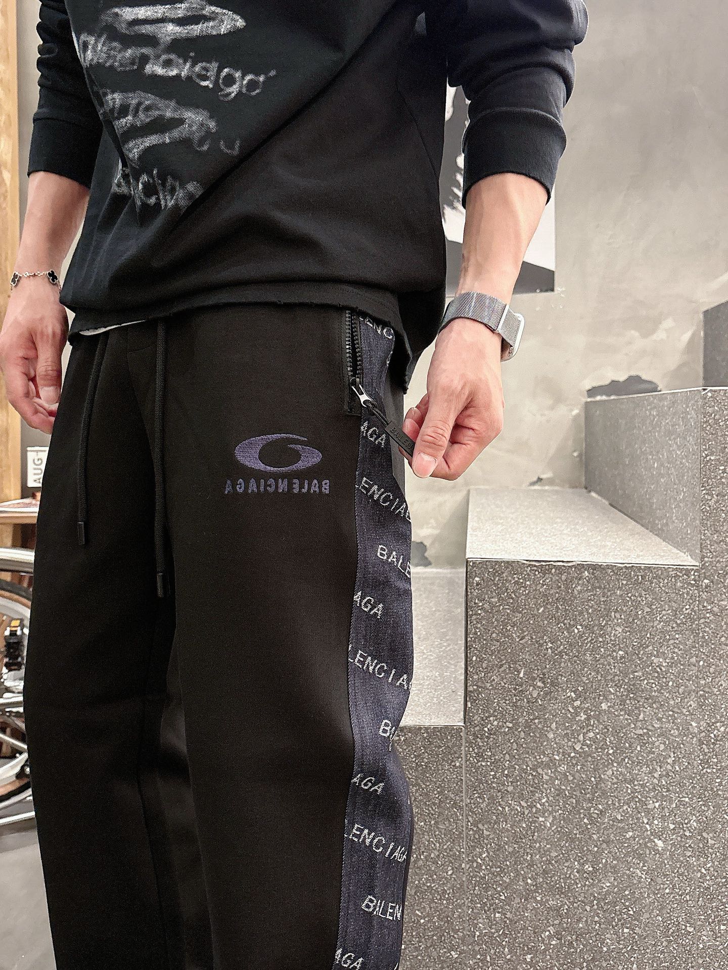 Balenciaga原單運動長褲男士款黑色側邊Logo拼接寬鬆直筒褲| 18 Balenciaga原單運動長褲男士款黑色側邊Logo拼接寬鬆直筒褲